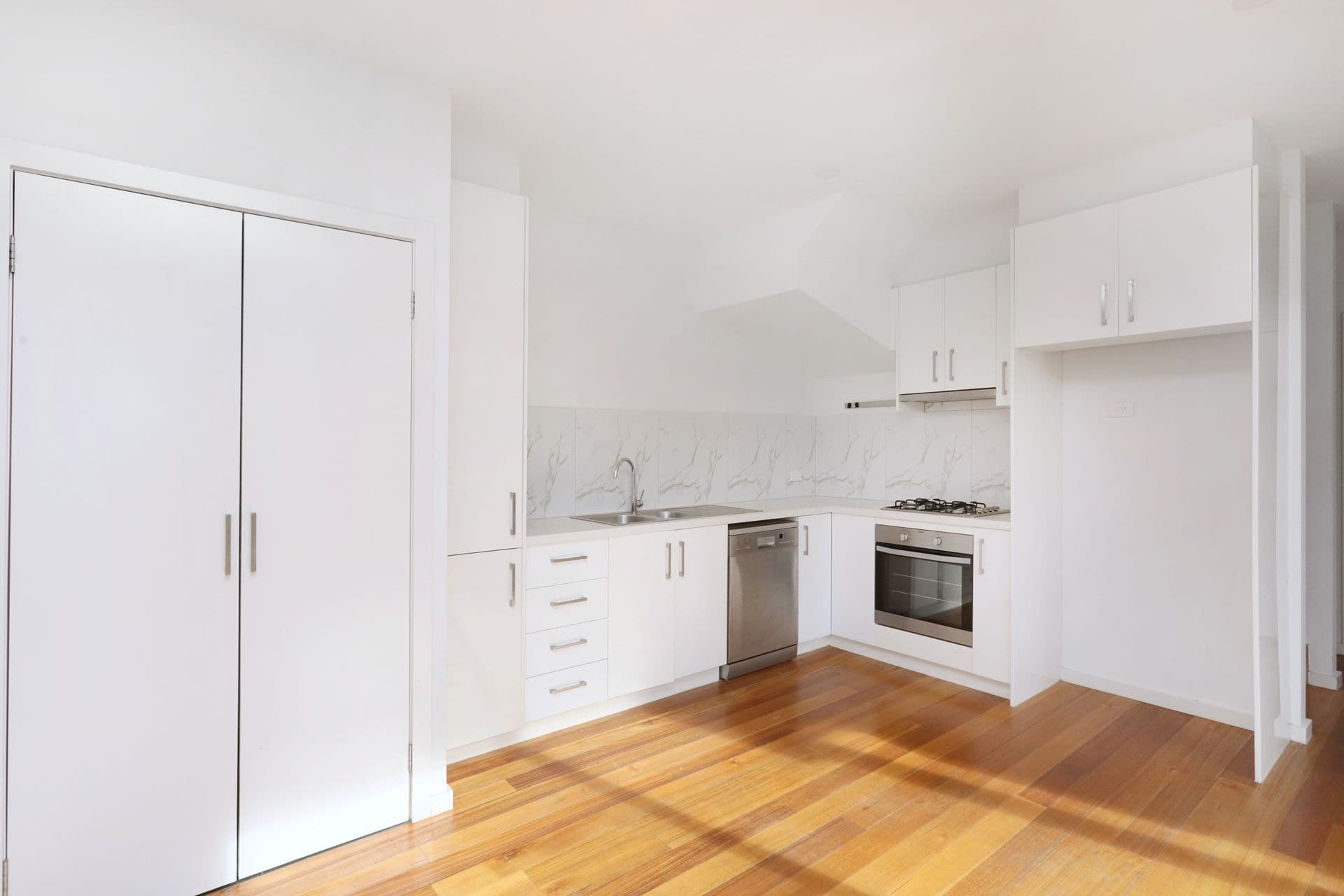 13 Aliwal Street West Footscray VIC, West Footscray - Thumbnail 6