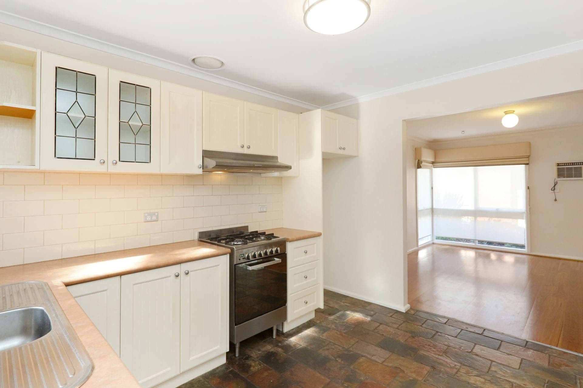 2/20 Angliss Street Yarraville VIC, Yarraville - Thumbnail 3