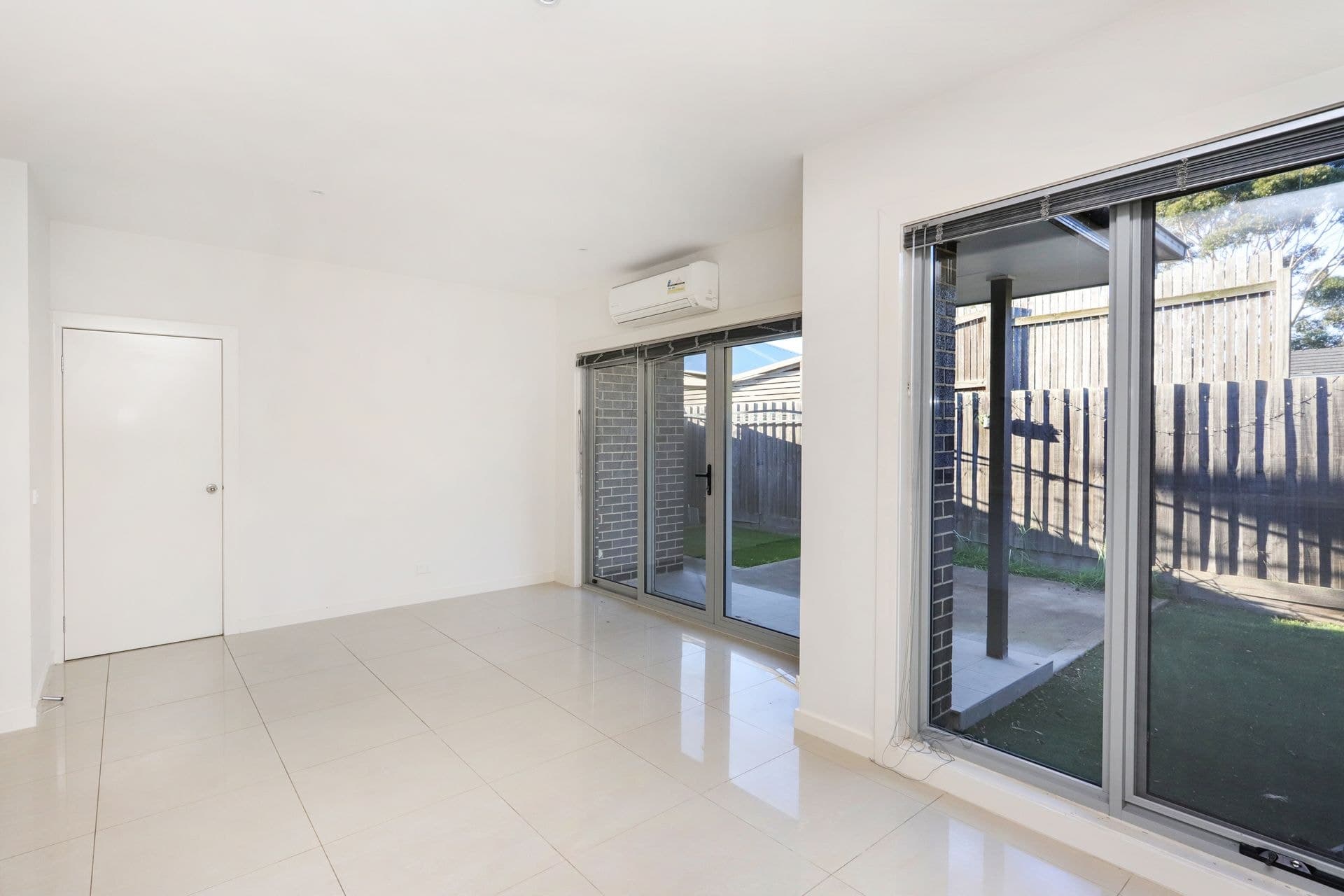 2/5 Little Street Altona North VIC, Altona North - Thumbnail 3