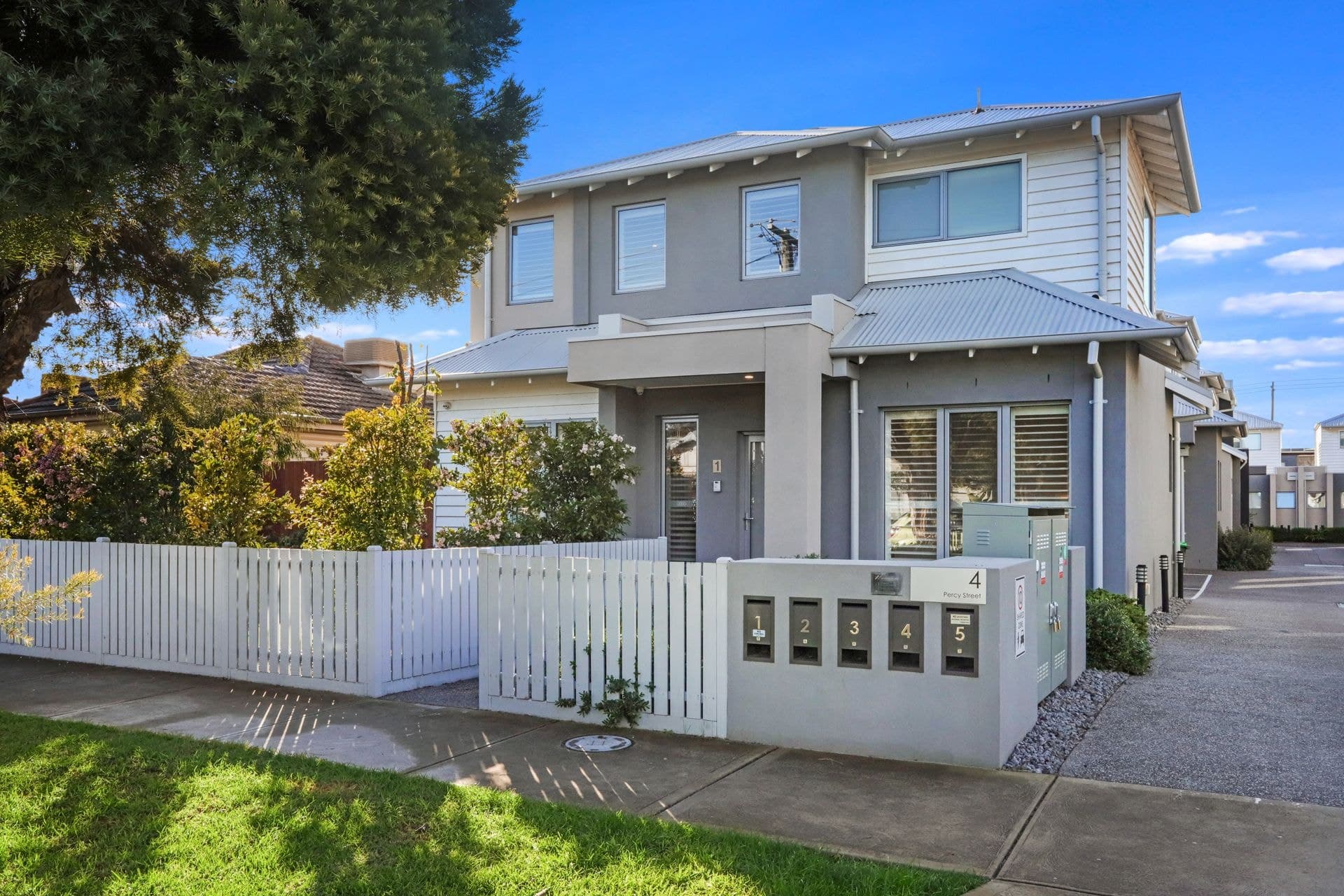 1/4 Percy Street Newport VIC, Newport - Thumbnail 2
