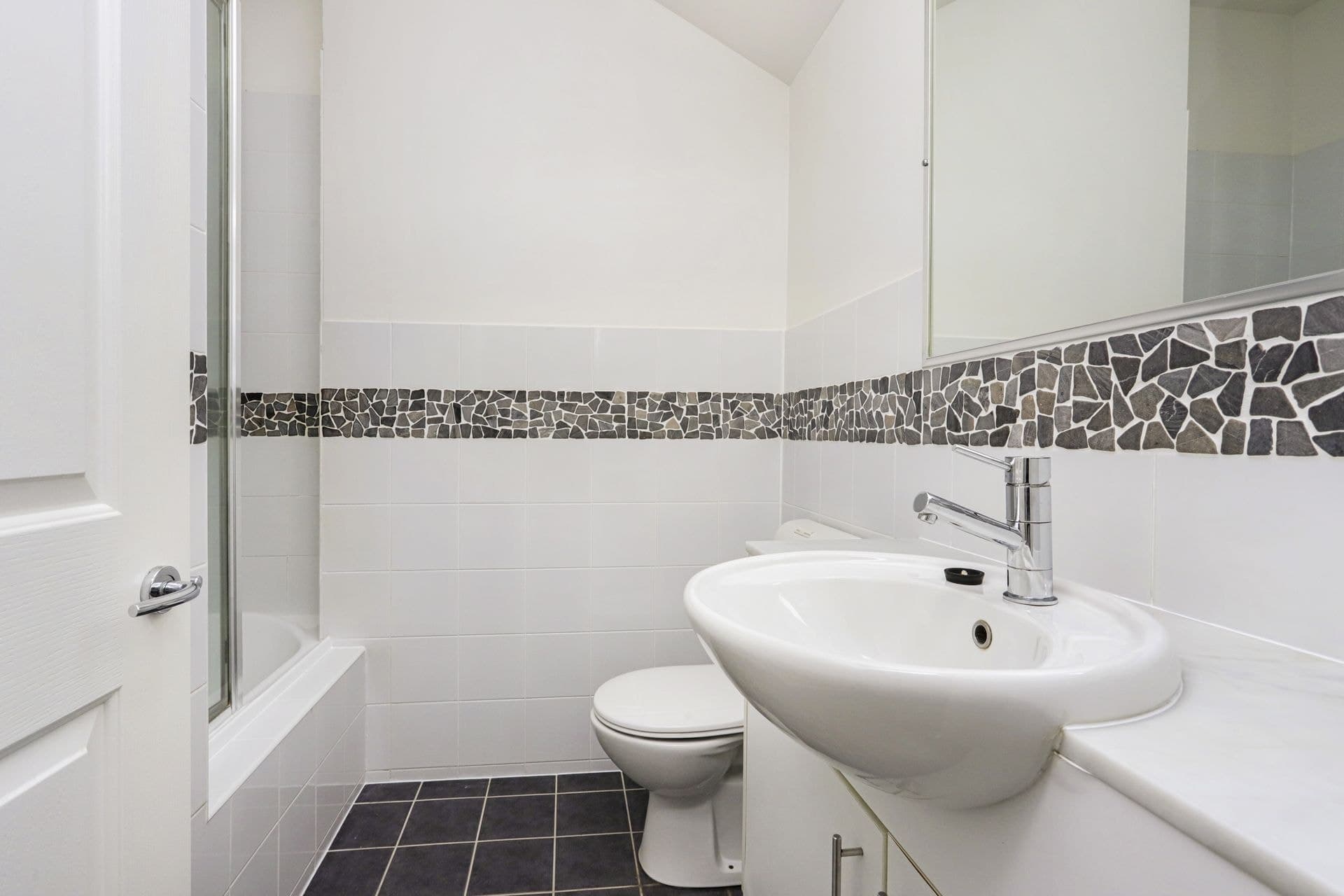 2/59-61 Elizabeth Street Newport VIC, Newport - Thumbnail 7