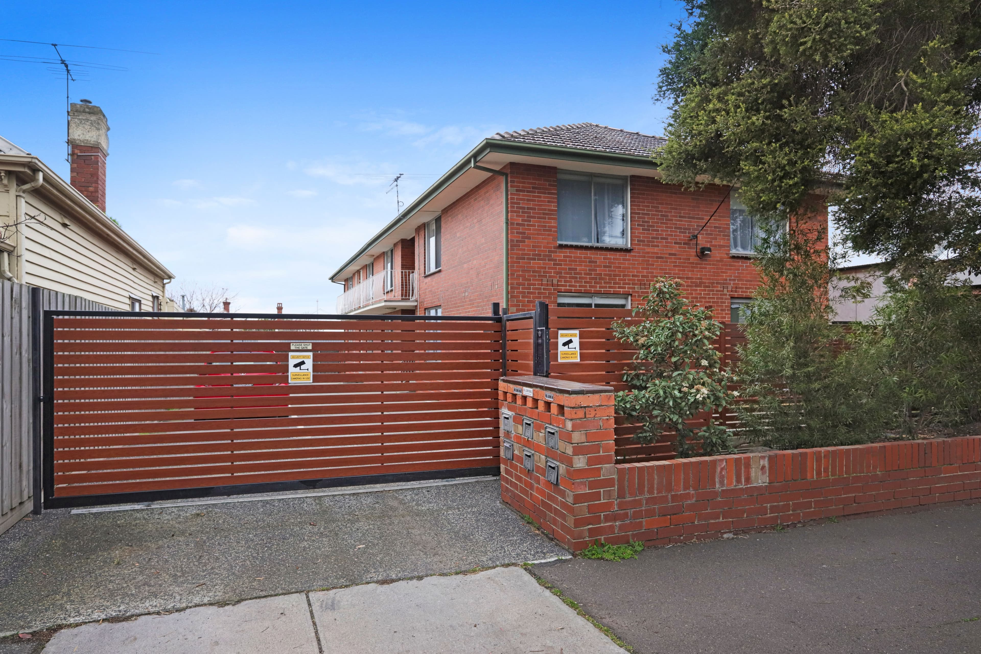 1/213 Gordon Street Footscray VIC, Footscray - Thumbnail 2