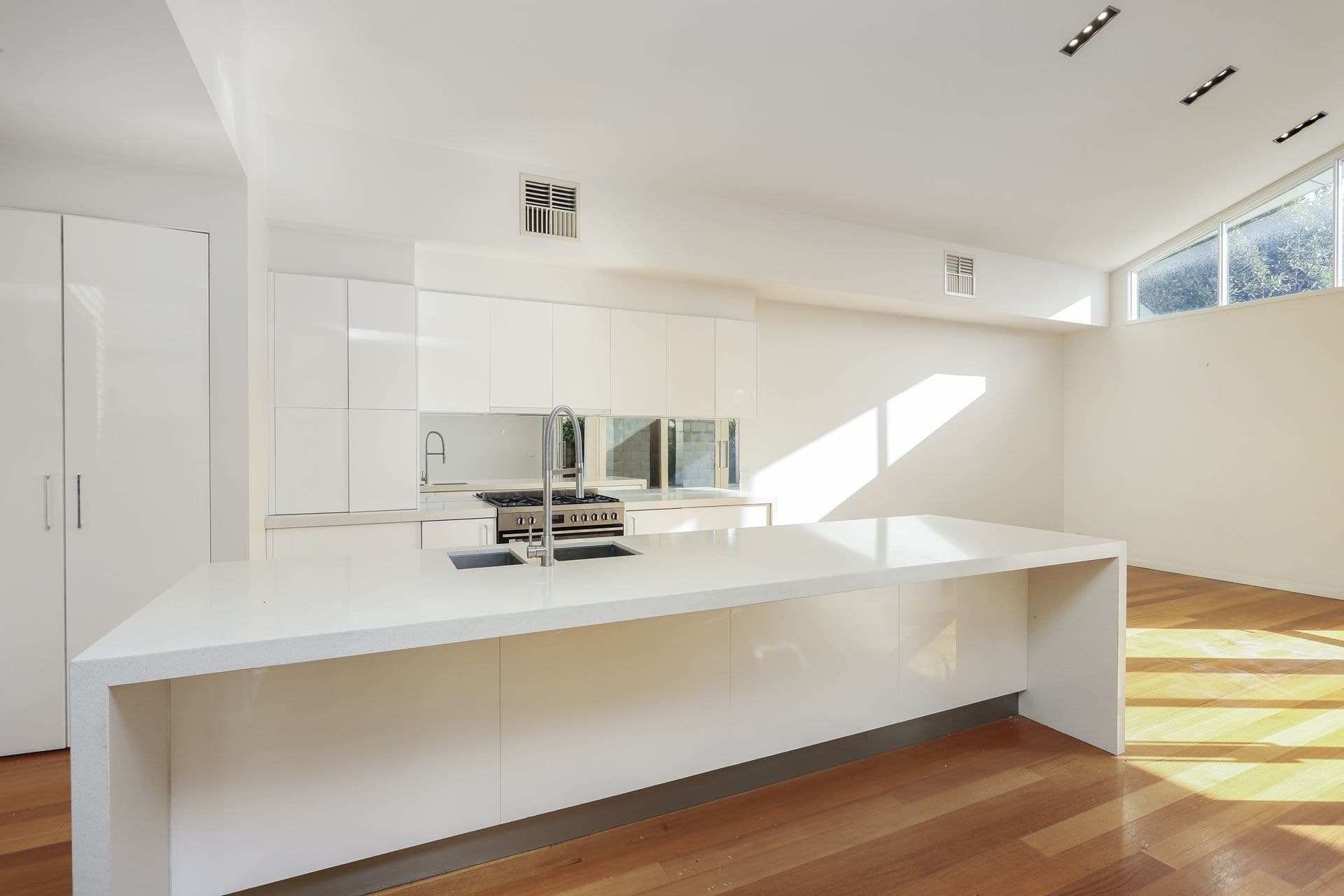 12 Burns Street Yarraville VIC, Yarraville - Thumbnail 4