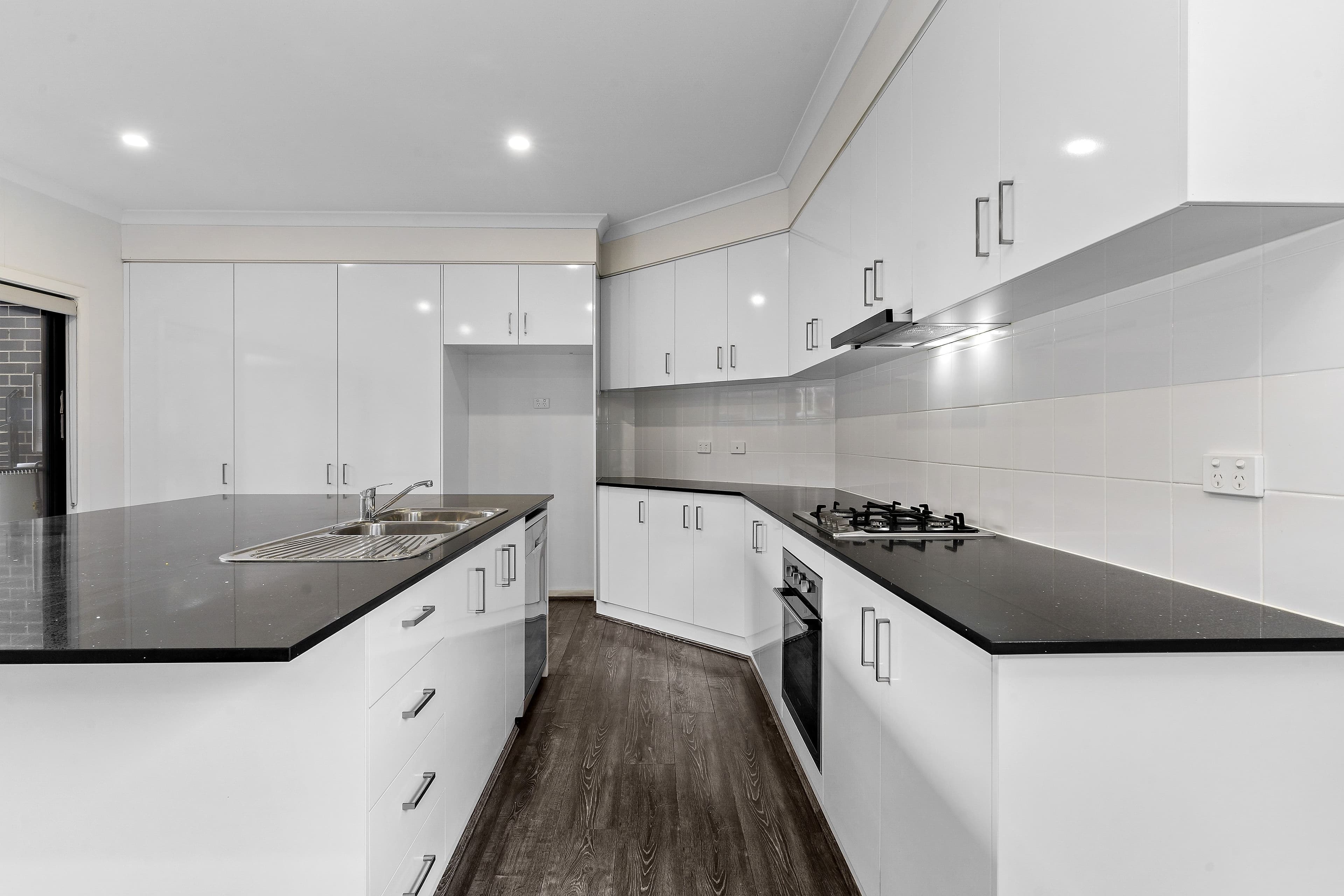1/4 Freemans Road Altona North VIC, Altona North - Thumbnail 4