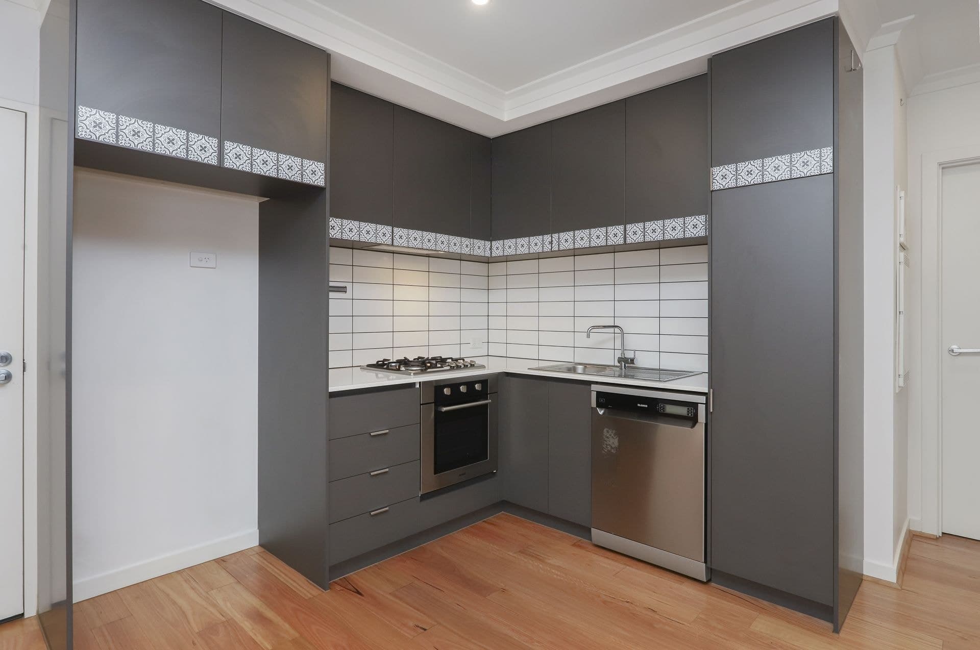 206/26 Beaurepaire Parade Footscray VIC, Footscray - Thumbnail 4