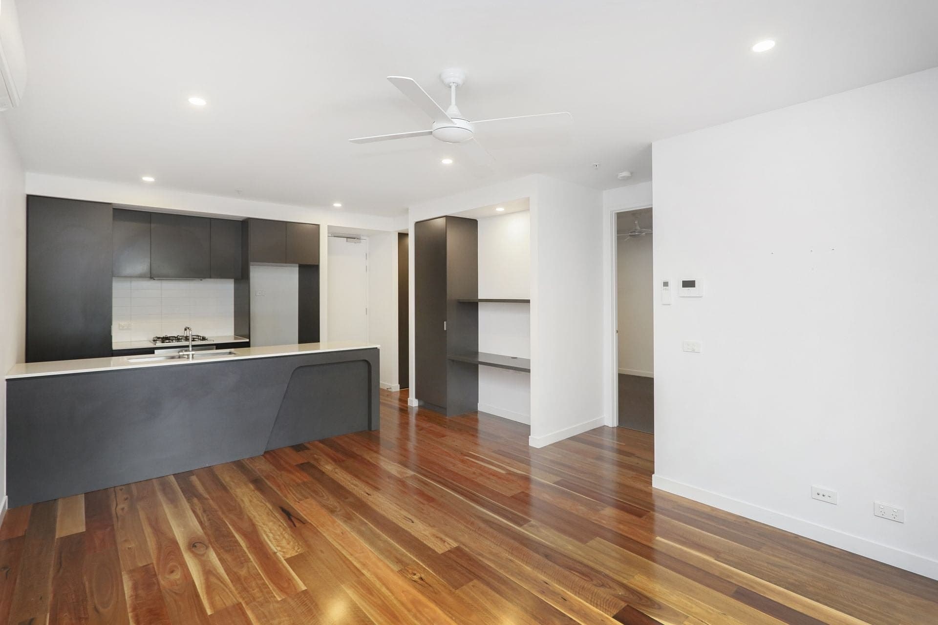4/9 Hewitt Avenue Footscray VIC, Footscray - Thumbnail 4