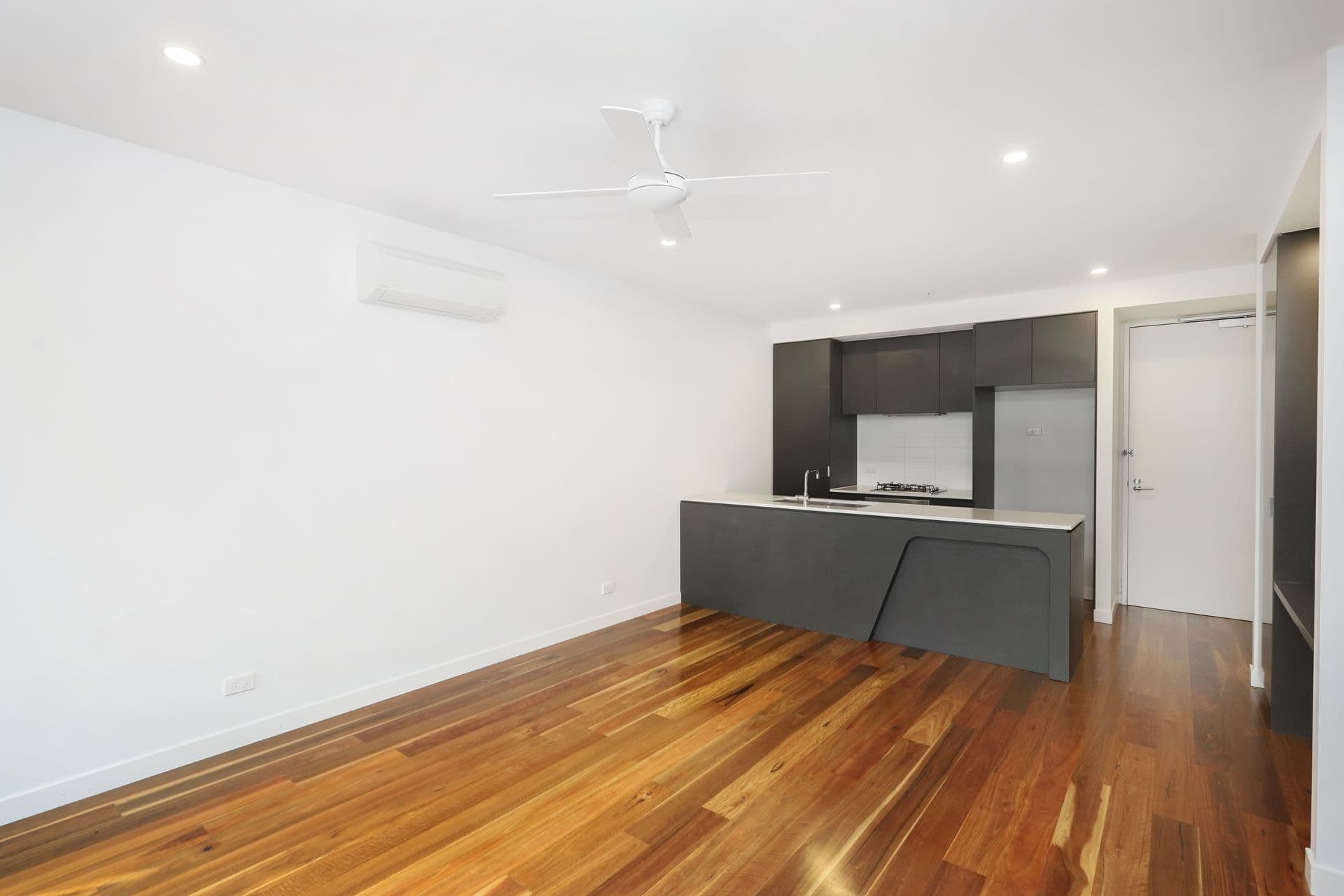 4/9 Hewitt Avenue Footscray VIC, Footscray - Thumbnail 5