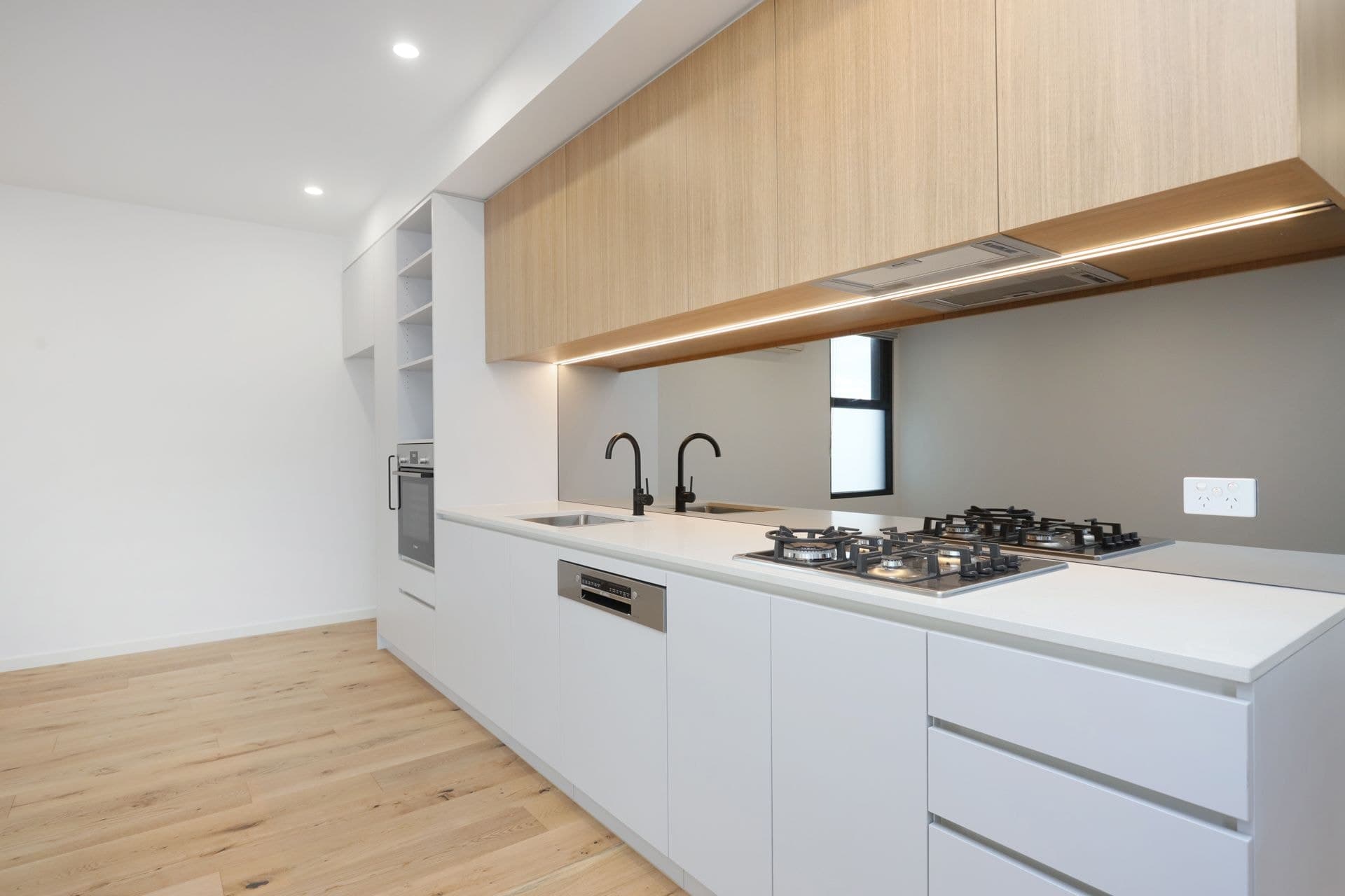 305/21 Victoria Street Footscray VIC, Footscray - Thumbnail 5