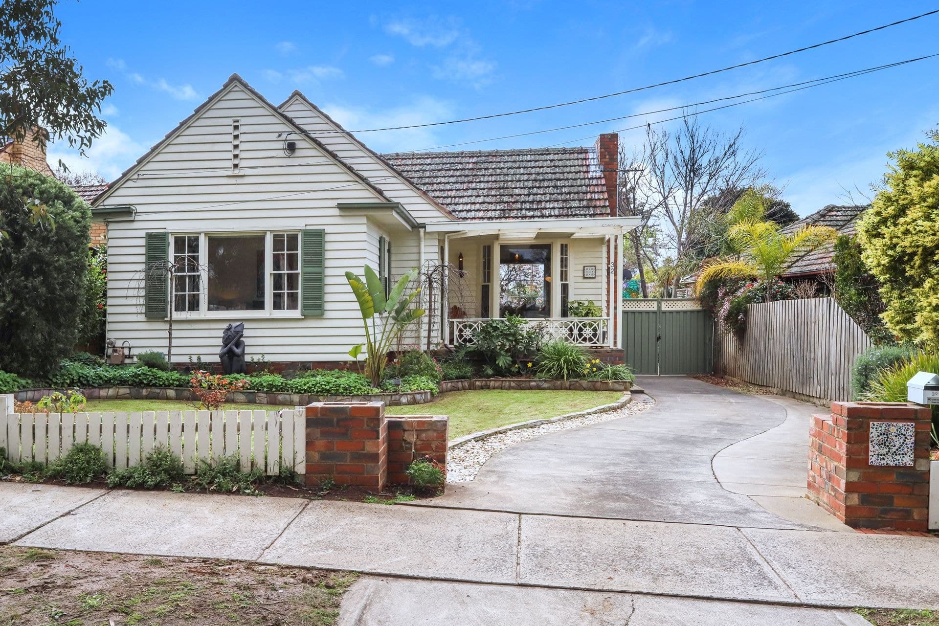 32 Matthews Street Sunshine VIC, Sunshine - Thumbnail 2