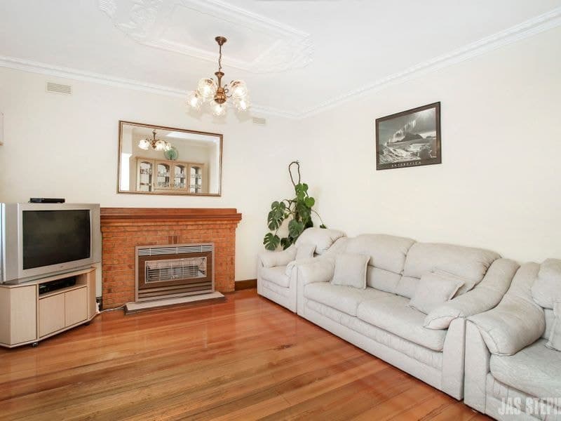 246 Essex Street WEST FOOTSCRAY VIC, West Footscray - Thumbnail 4