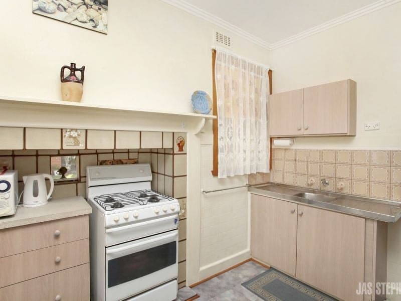 246 Essex Street WEST FOOTSCRAY VIC, West Footscray - Thumbnail 7