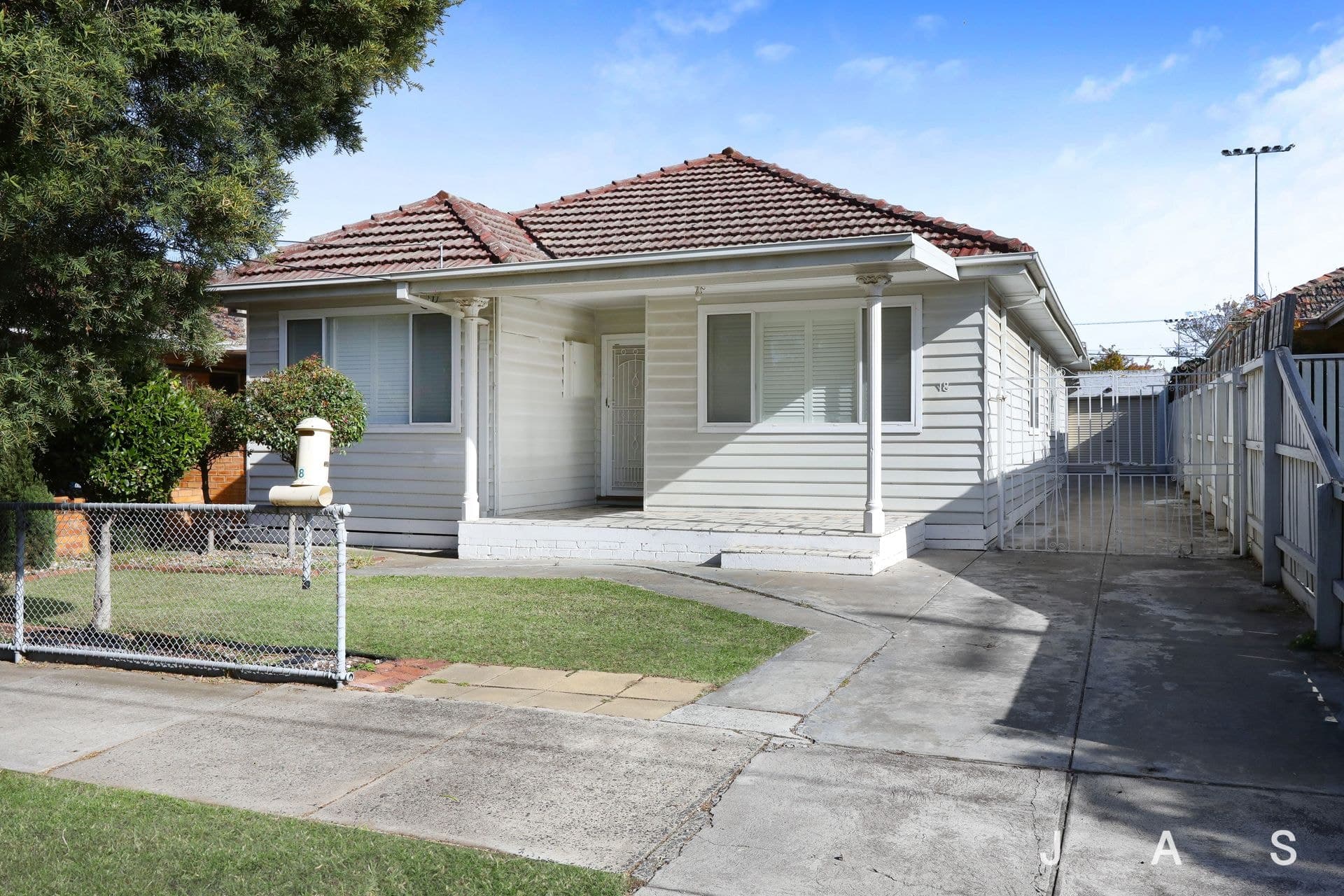 18 Bromyard Street Yarraville VIC, Yarraville - Thumbnail 2