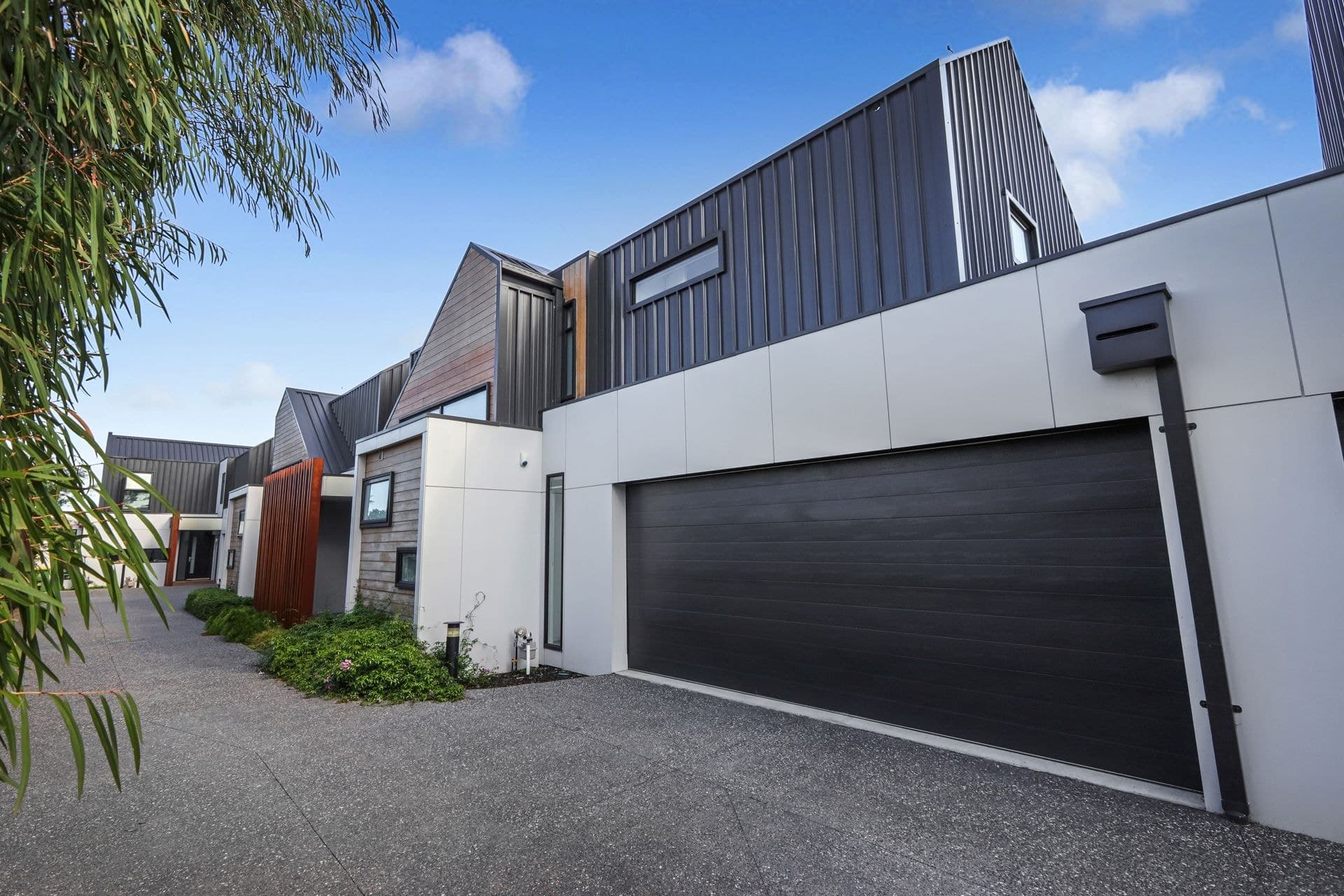 2/19 Alma Street West Footscray VIC, West Footscray - Thumbnail 3
