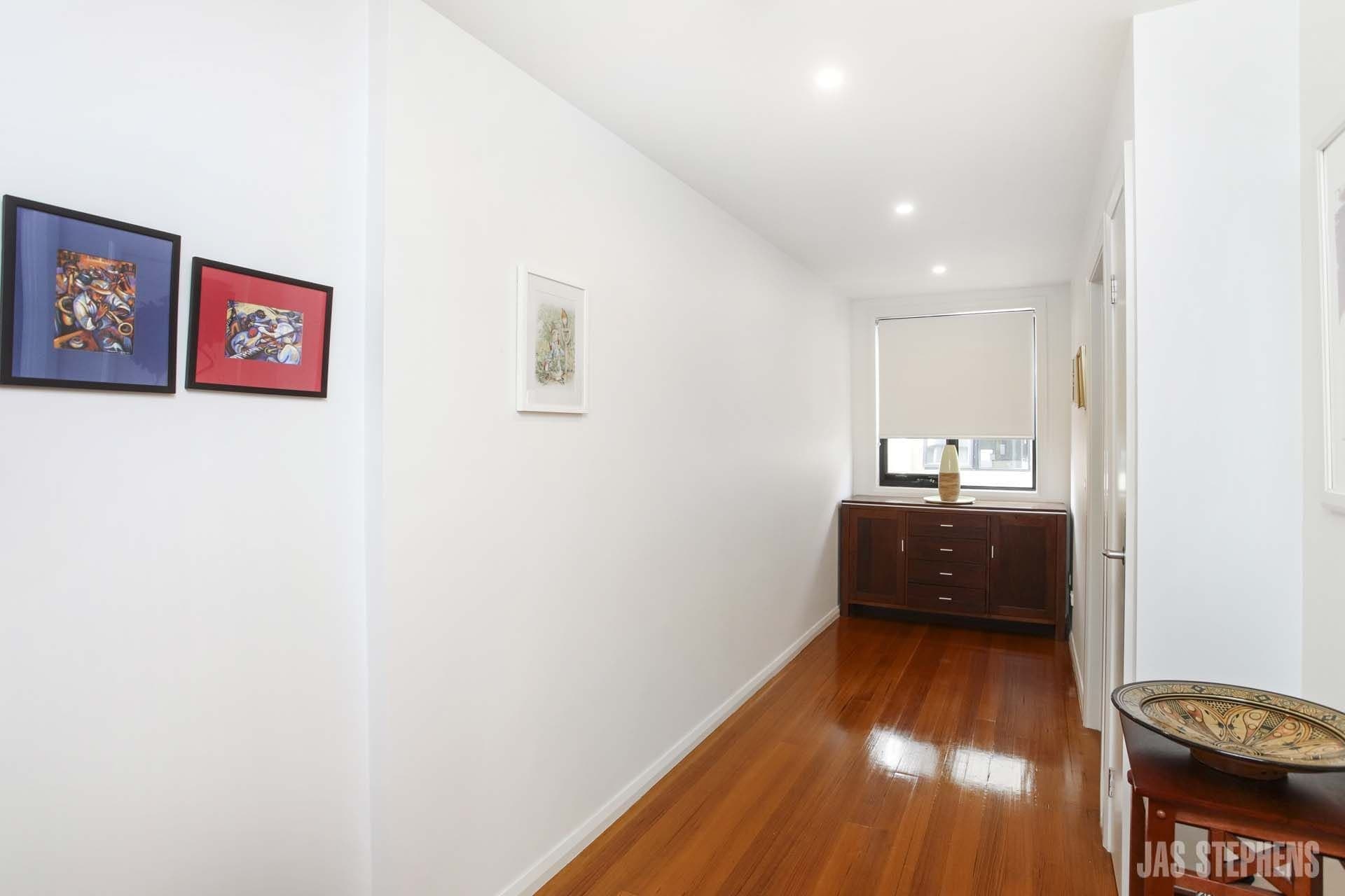 9/2A Simpson Street Yarraville VIC, Yarraville - Thumbnail 3
