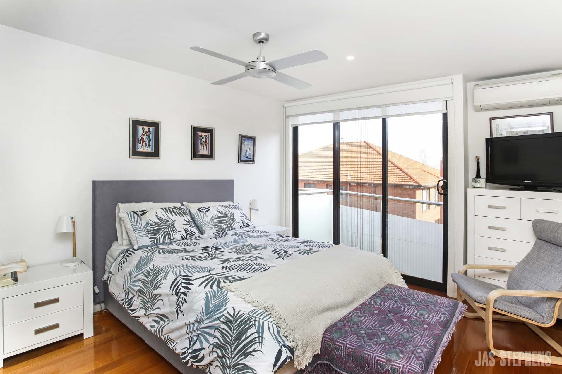 9/2A Simpson Street Yarraville VIC, Yarraville - Thumbnail 4