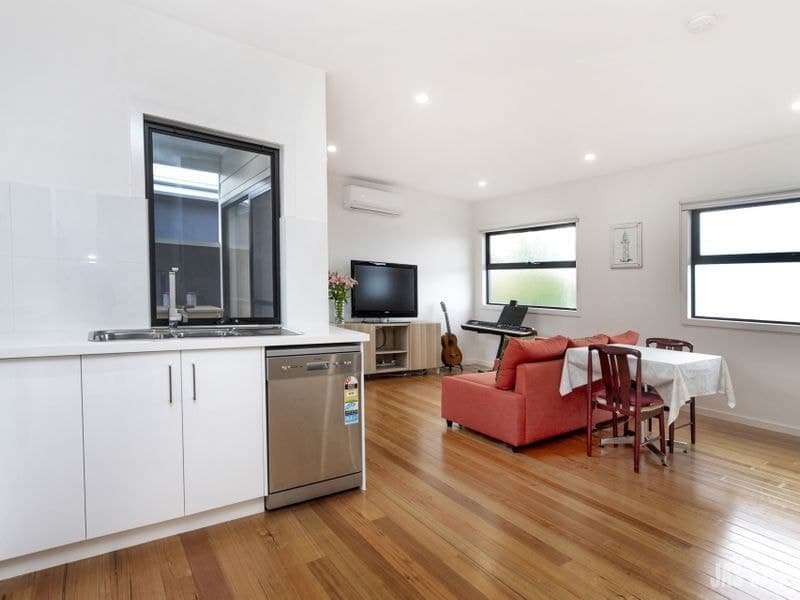 2/80 Wellington Street West Footscray VIC, West Footscray - Thumbnail 4