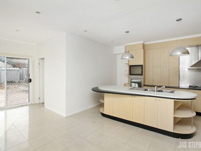 1/12 Taniyha Place Sunshine North VIC, Sunshine North - Thumbnail 5