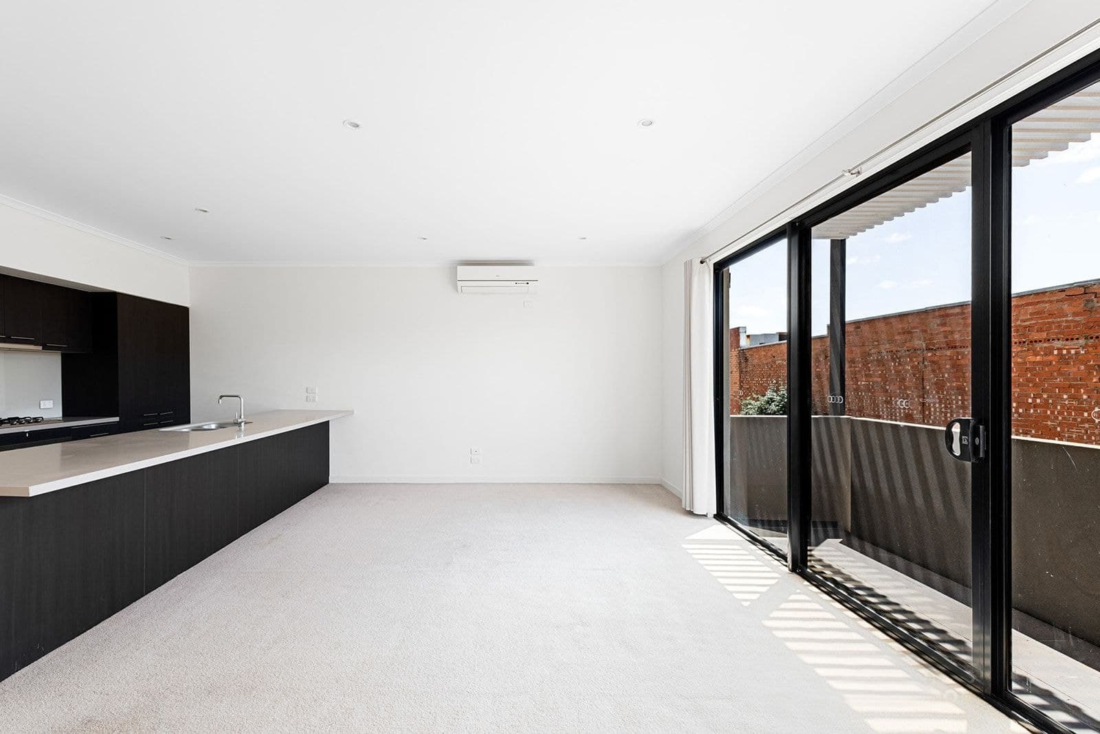 18 McDougall Drive Footscray VIC, Footscray - Thumbnail 4
