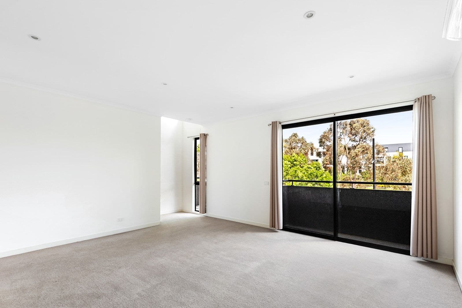 18 McDougall Drive Footscray VIC, Footscray - Thumbnail 5