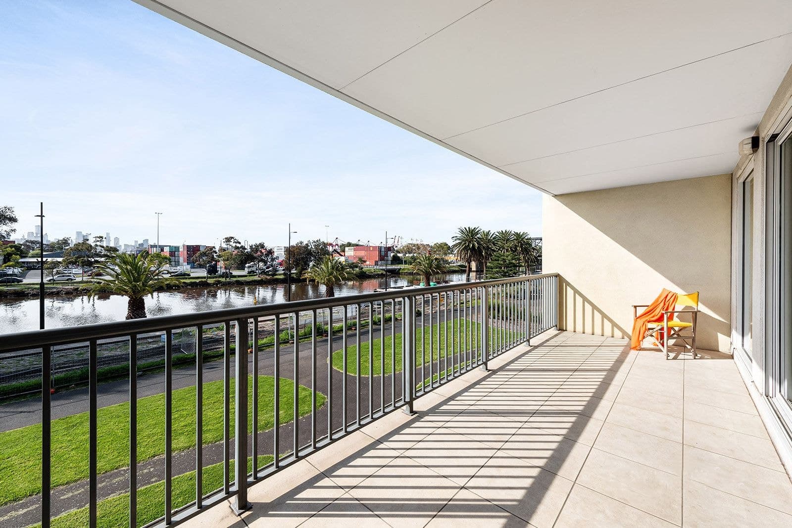 8/1 Saltriver Place Footscray VIC, Footscray - Thumbnail 2