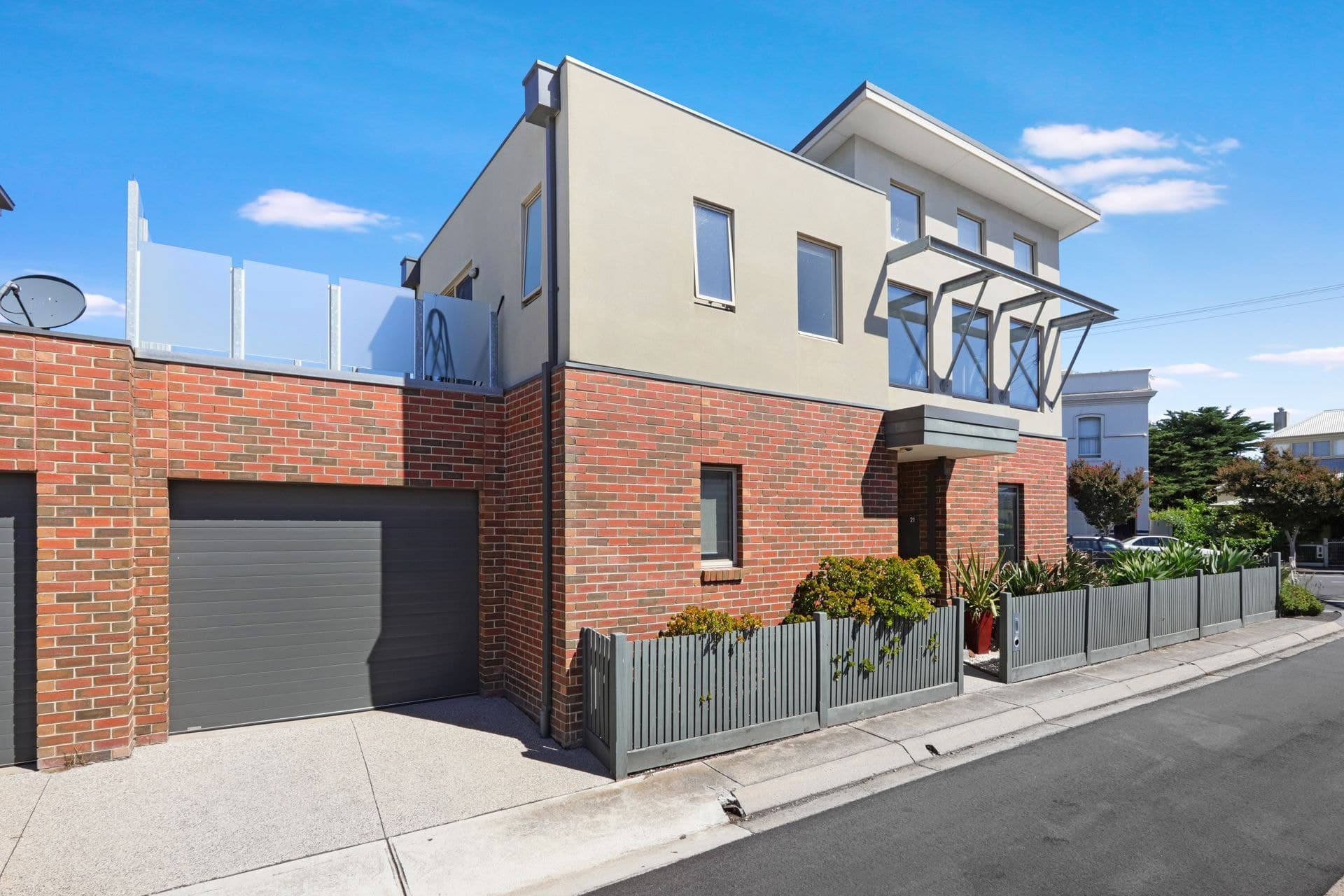 154 Douglas Parade, Williamstown, Williamstown - Thumbnail 3