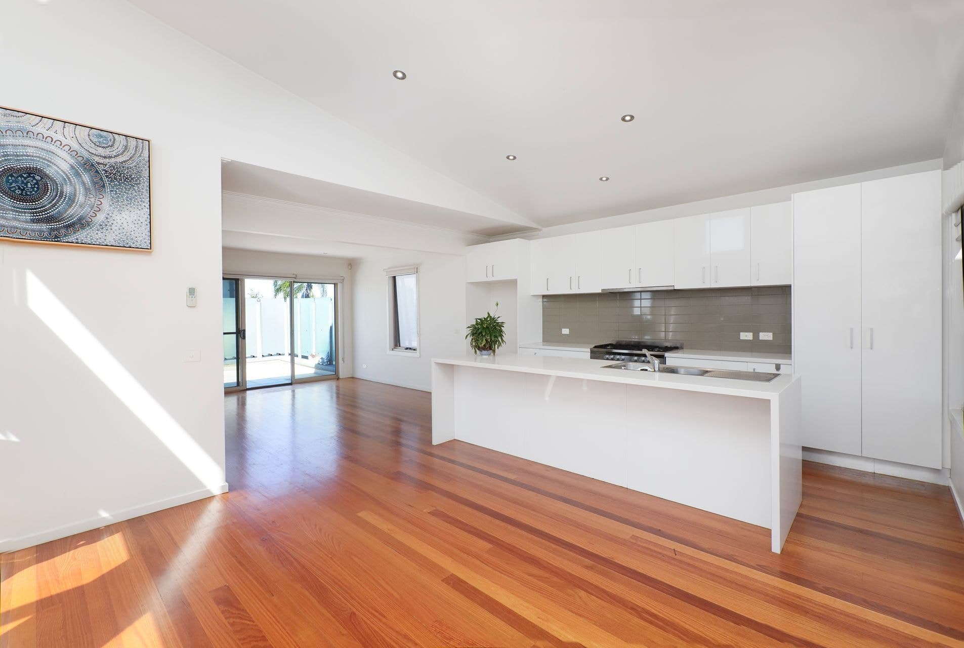 154 Douglas Parade, Williamstown, Williamstown - Thumbnail 5