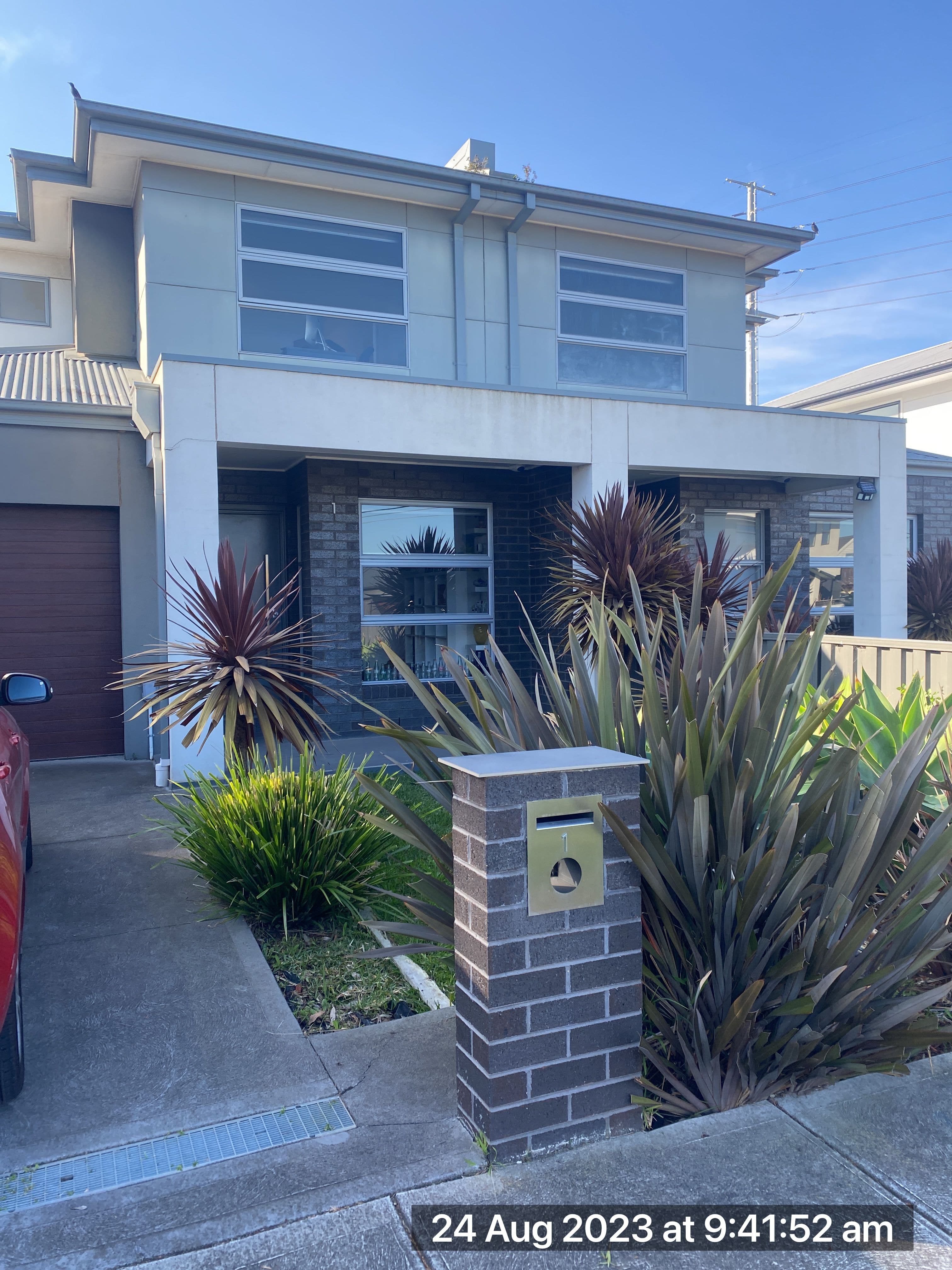 1/10 Richards Court Brooklyn VIC, Brooklyn - Thumbnail 2