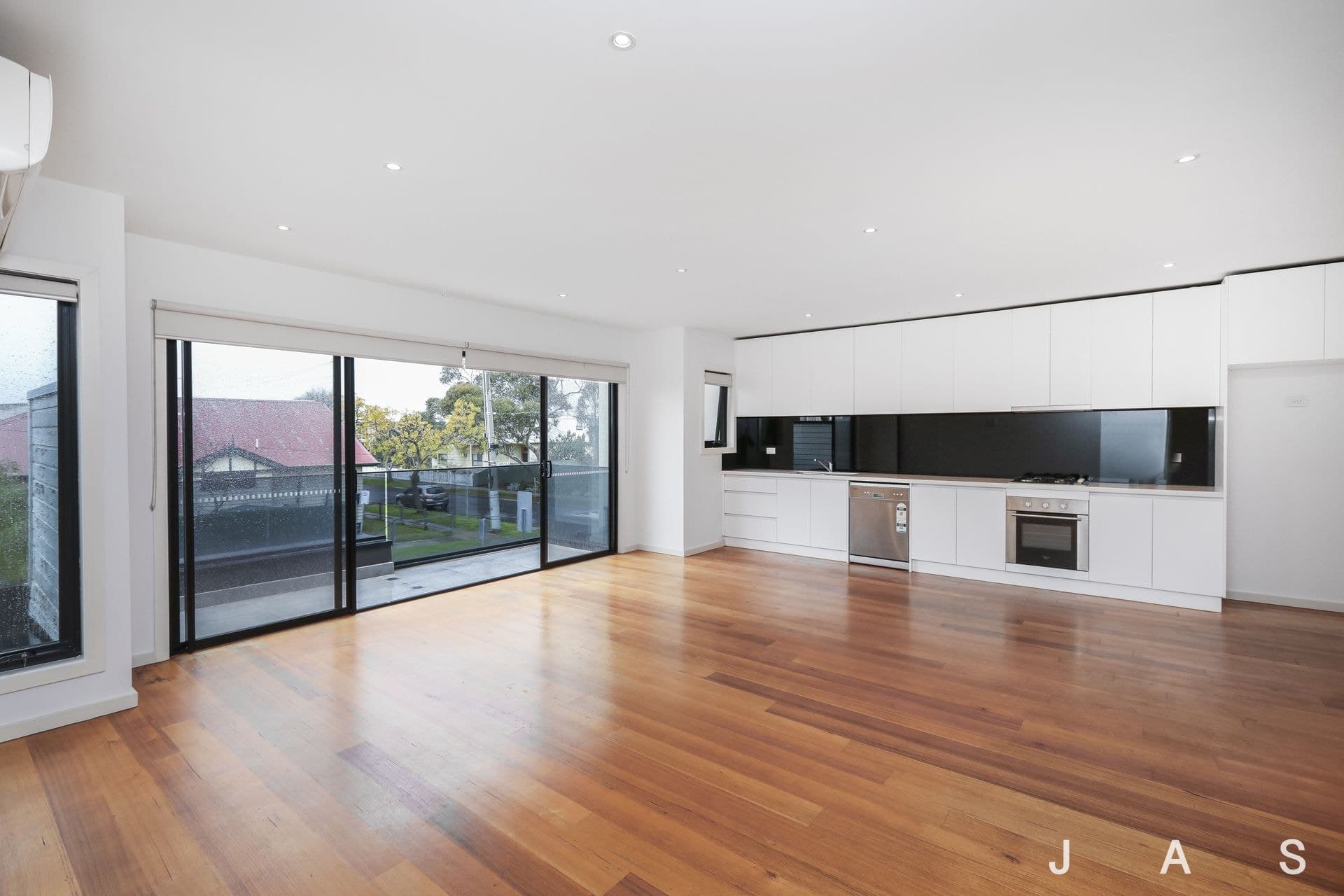 1B Carlyle Street Maidstone VIC, Maidstone - Thumbnail 3