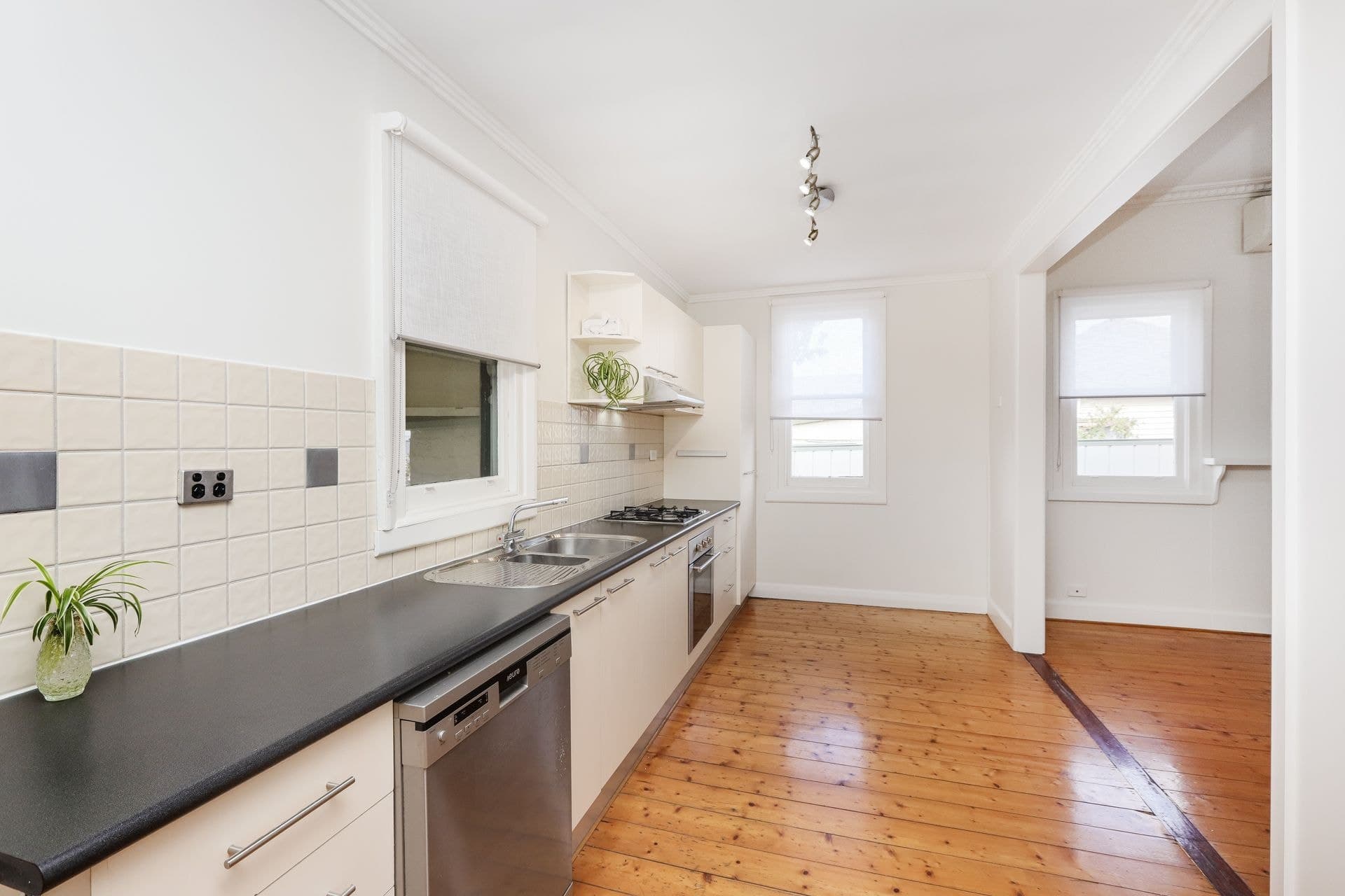 15 Empress Avenue Kingsville VIC, Kingsville - Thumbnail 7