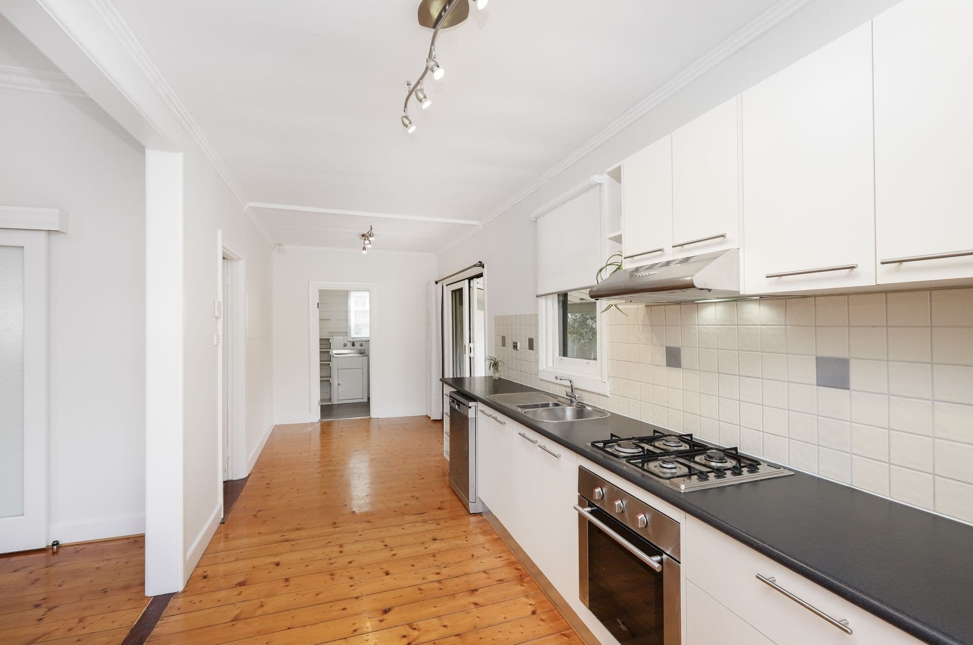 15 Empress Avenue Kingsville VIC, Kingsville - Thumbnail 8