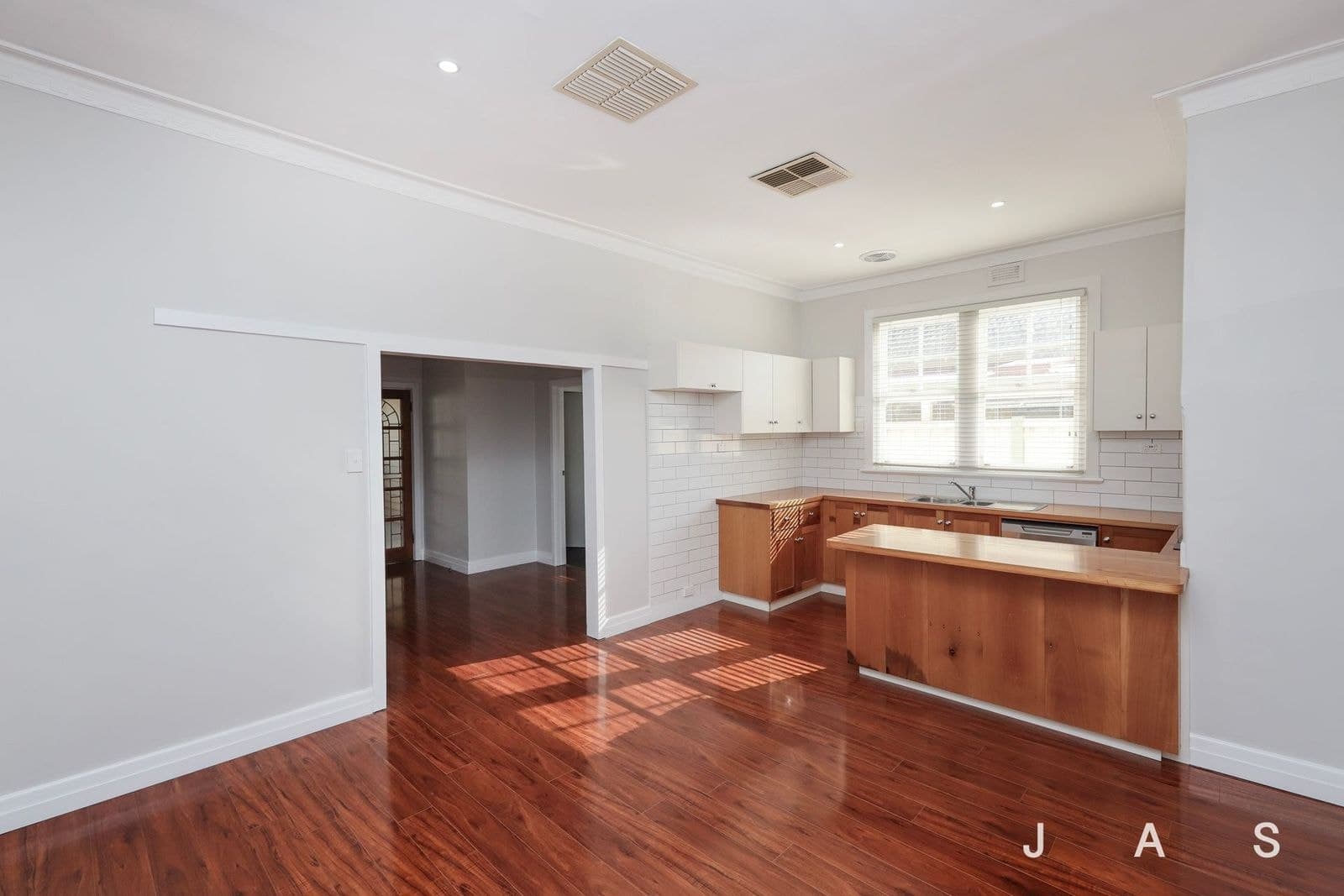 609 Melbourne Road Spotswood VIC, Spotswood - Thumbnail 4