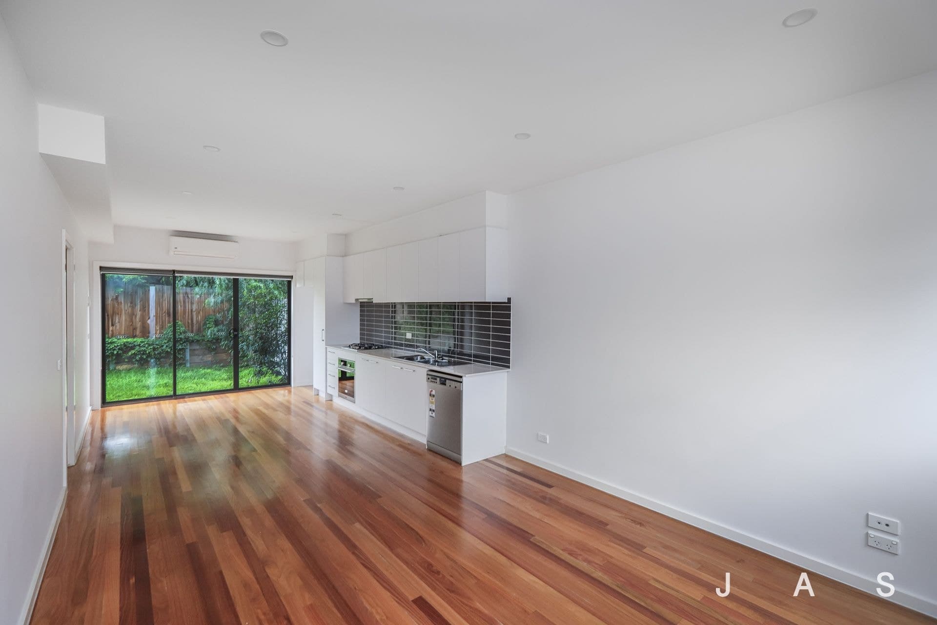 10/84 Rockbank Road Ardeer VIC, Ardeer - Thumbnail 4