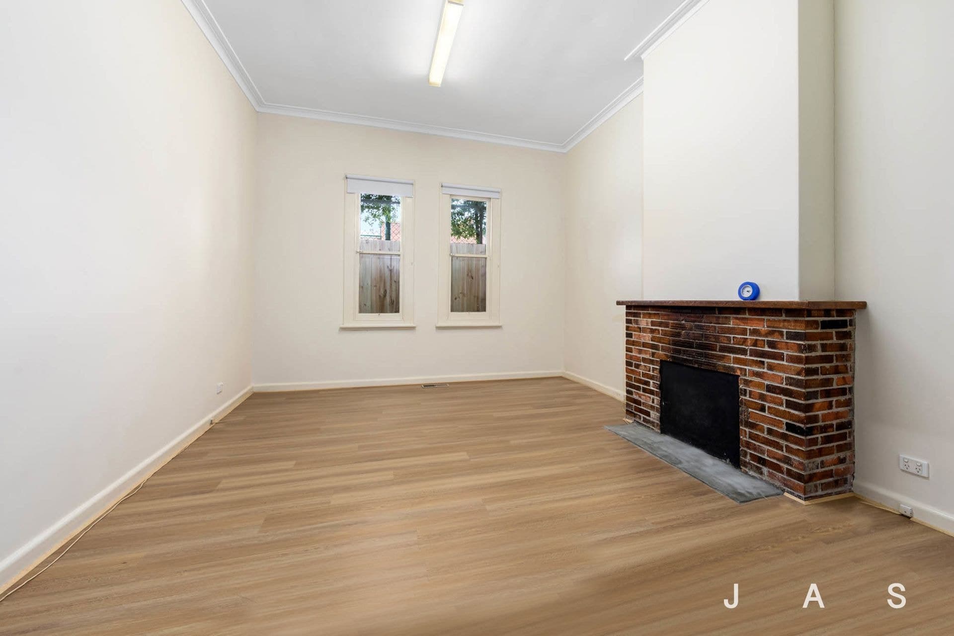 35 Gower Street Kensington VIC, Kensington - Thumbnail 4