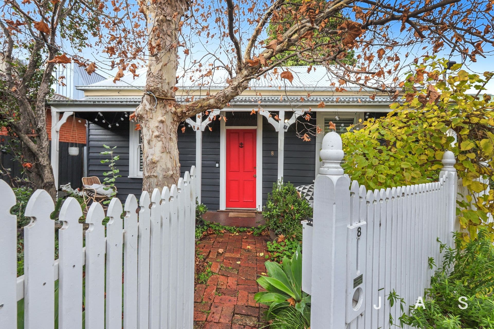 8 Herbert Street Footscray VIC, Footscray - Thumbnail 2