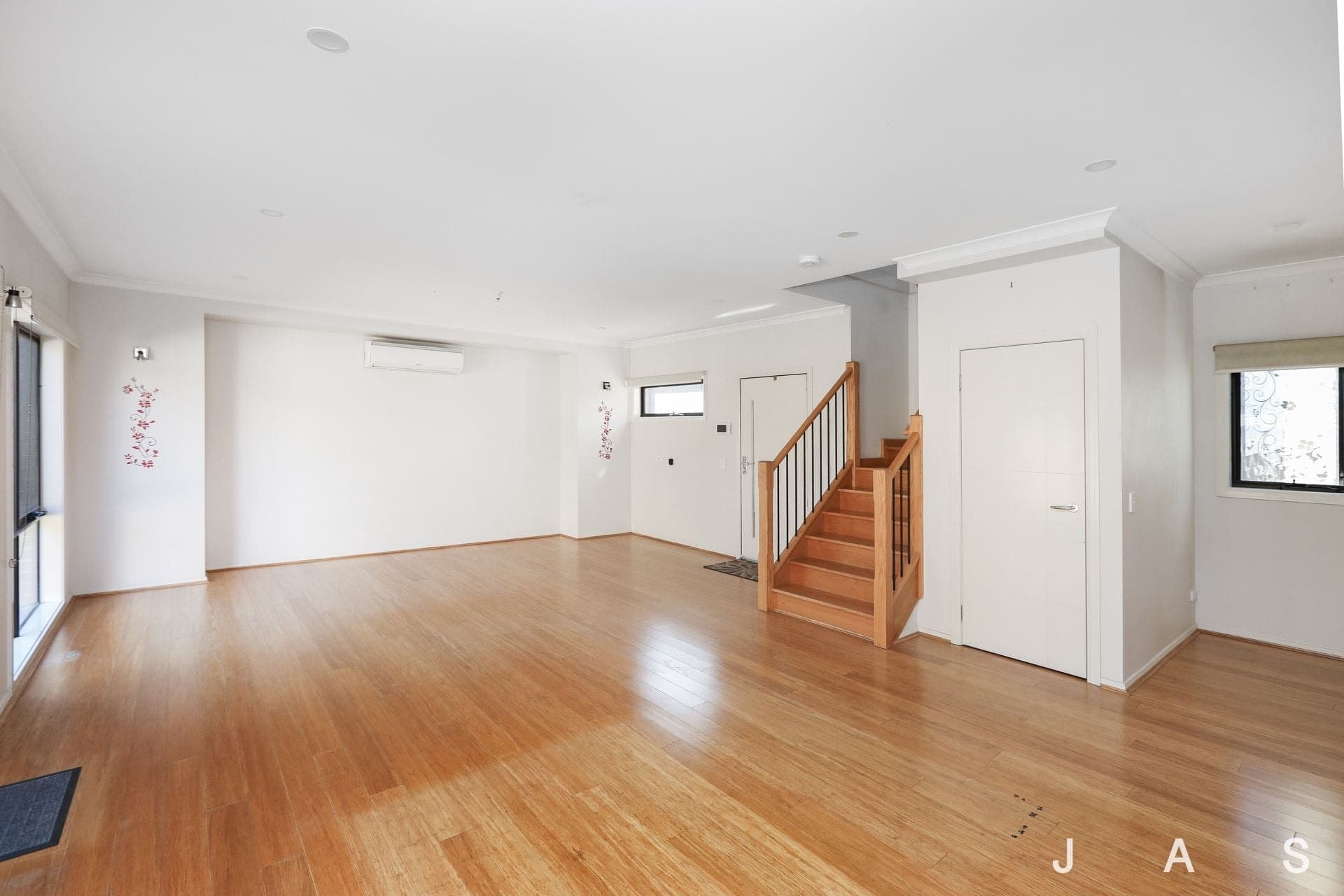 2/3 Clarendon Parade West Footscray VIC, West Footscray - Thumbnail 4