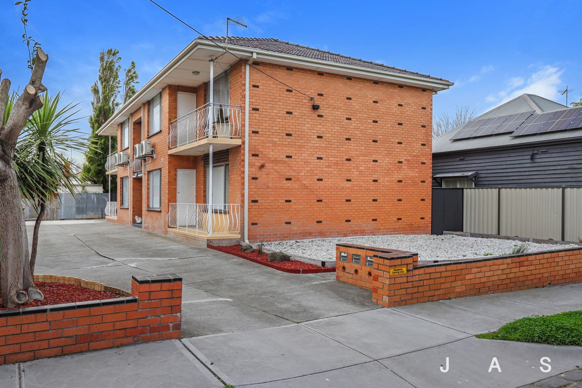 1/16 Sydenham Street Seddon VIC, Seddon - Thumbnail 2