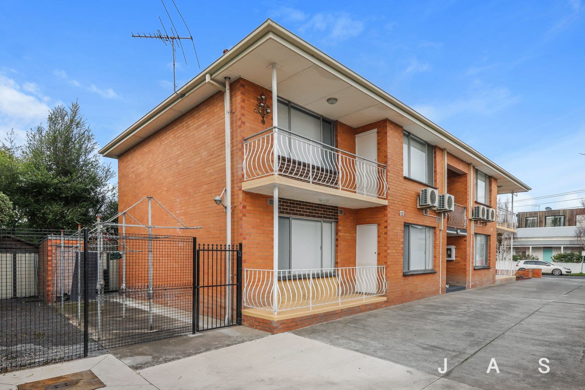 1/16 Sydenham Street Seddon VIC, Seddon - Thumbnail 3