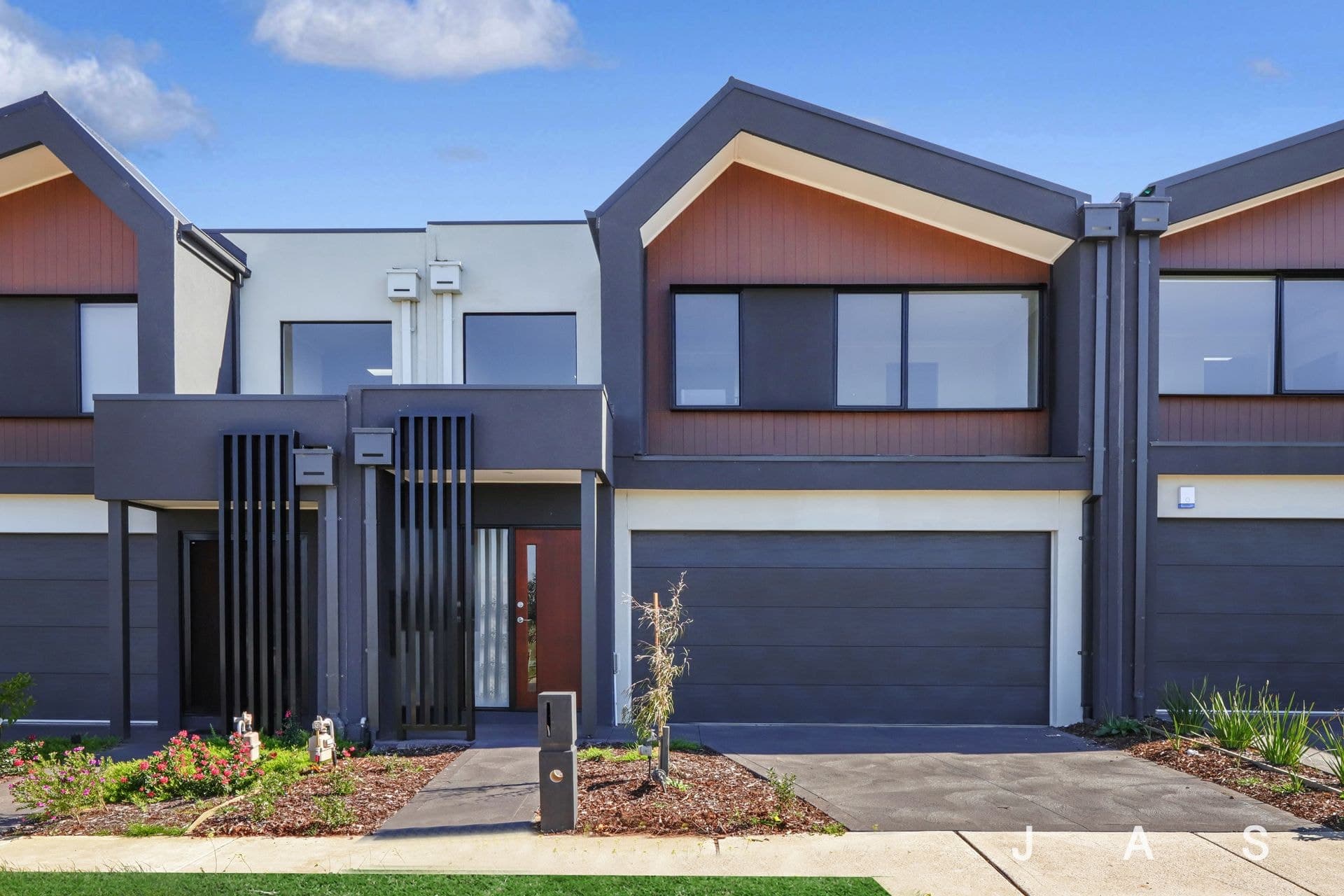 100 Verona Crescent Fraser Rise VIC, Fraser Rise - Thumbnail 3