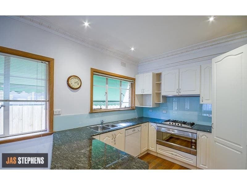 82 Hawkhurst Street YARRAVILLE VIC, Yarraville - Thumbnail 3