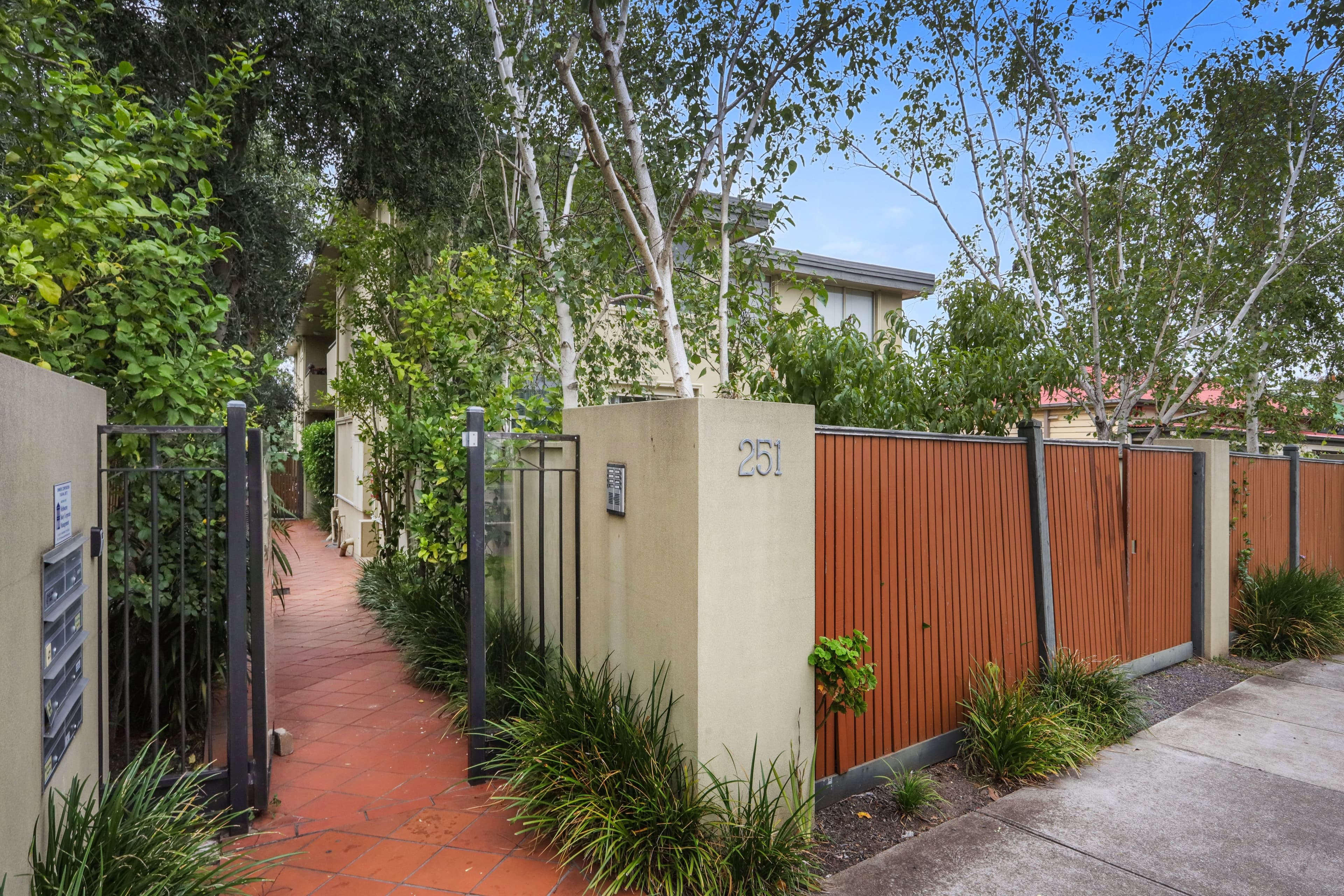3/251 Nicholson Street Seddon VIC, Seddon - Thumbnail 2