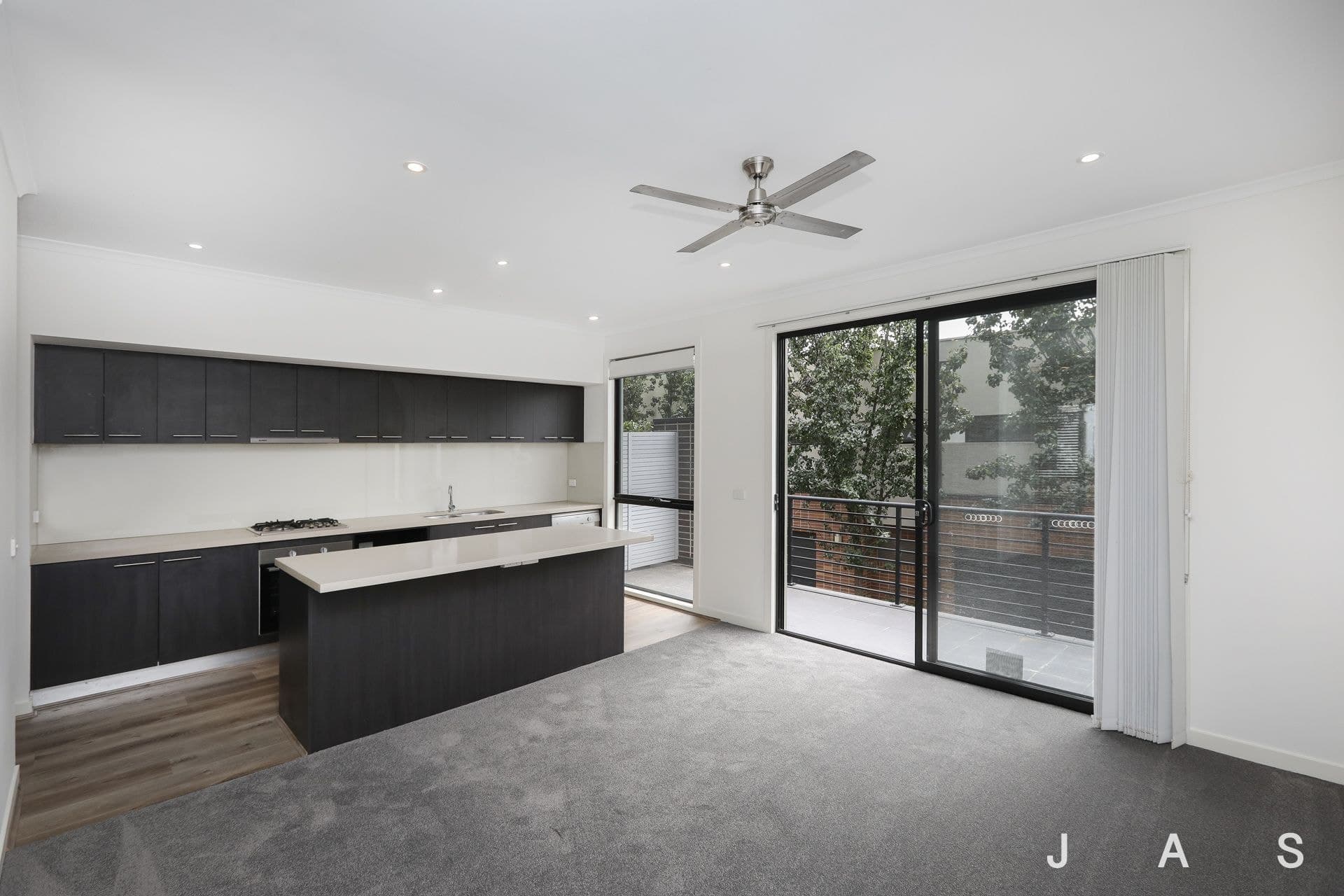 51 Beaurepaire Parade Footscray VIC, Footscray - Thumbnail 3