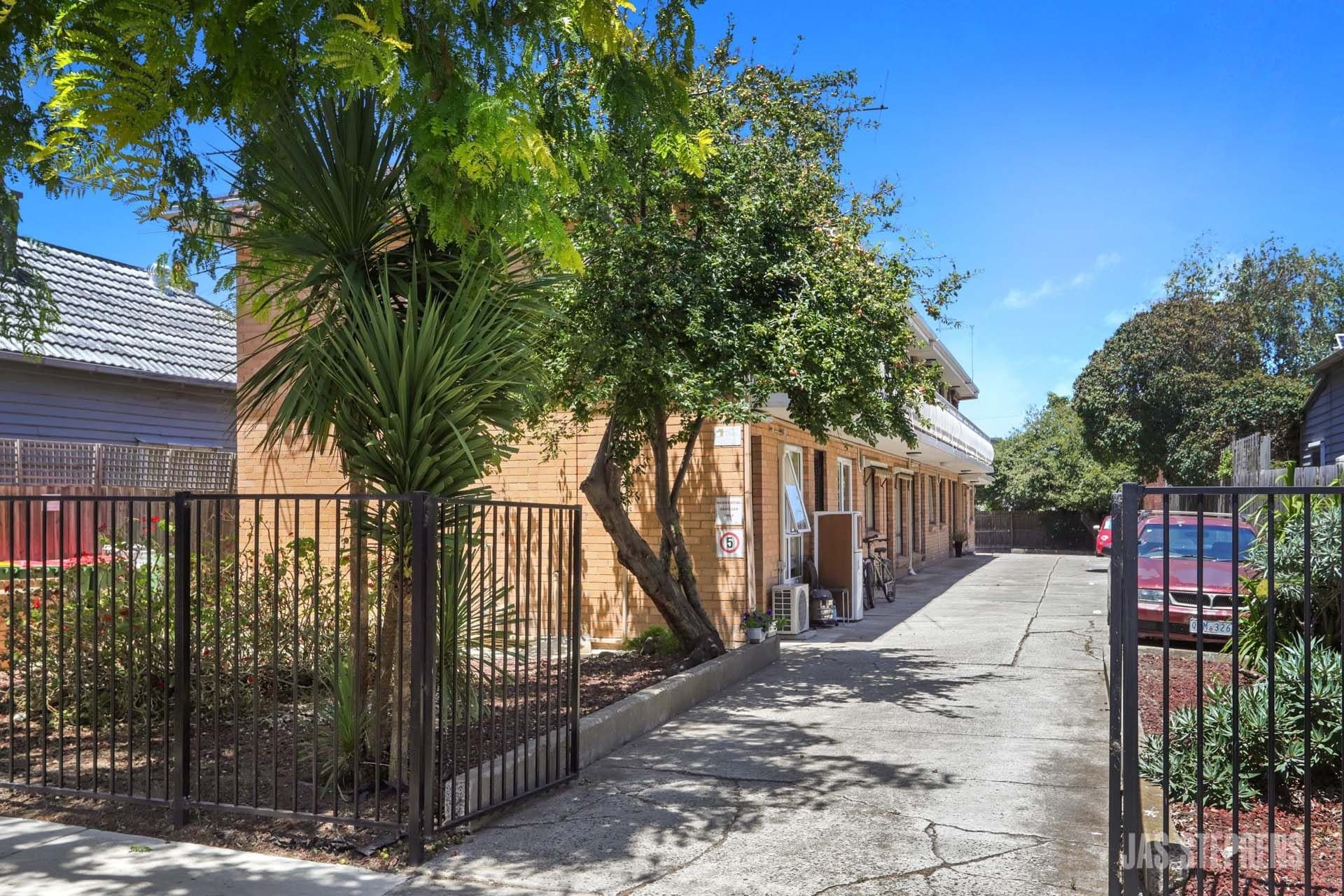 7/187 Charles Street Seddon VIC, Seddon - Thumbnail 2