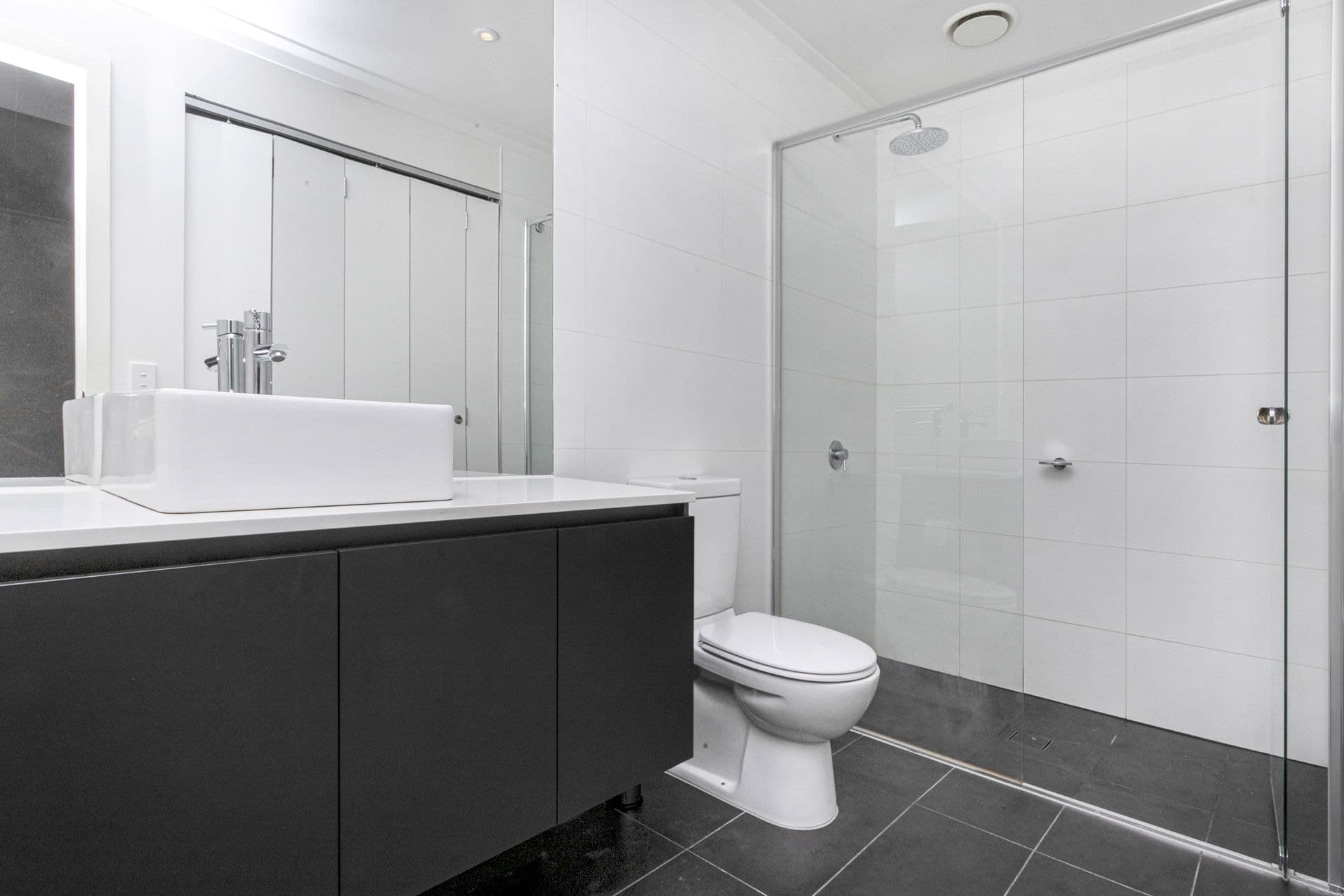208/26 Beaurepaire Parade Footscray VIC, Footscray - Thumbnail 4