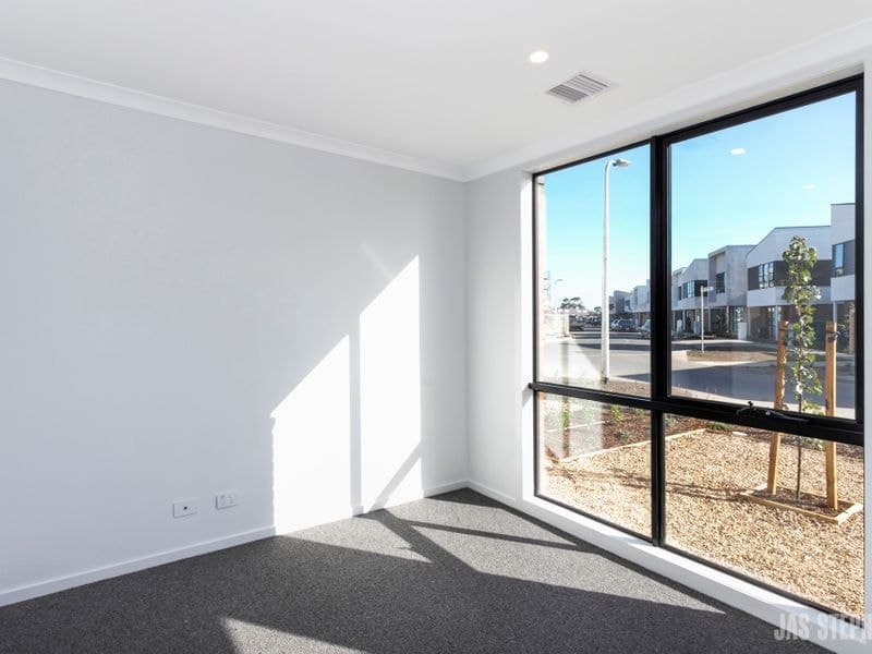 10 Montgomery Court St Albans VIC, St Albans - Thumbnail 5