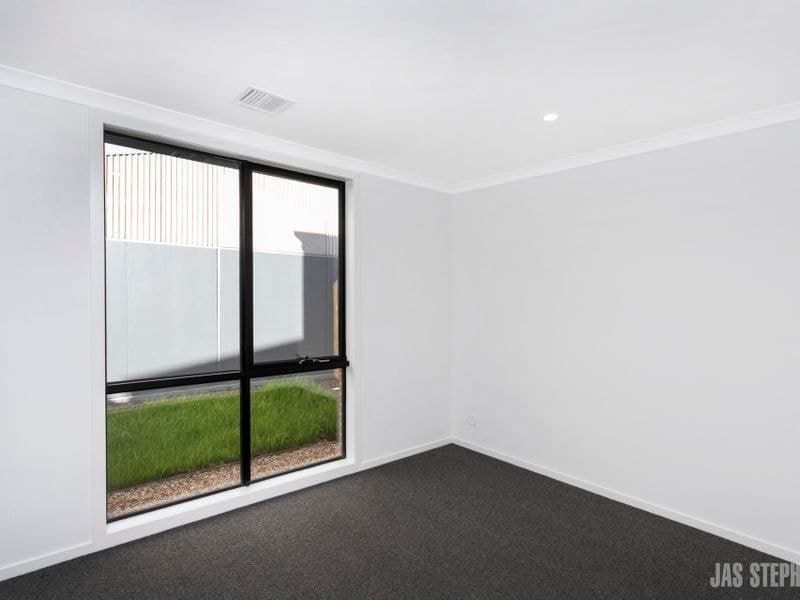10 Montgomery Court St Albans VIC, St Albans - Thumbnail 6