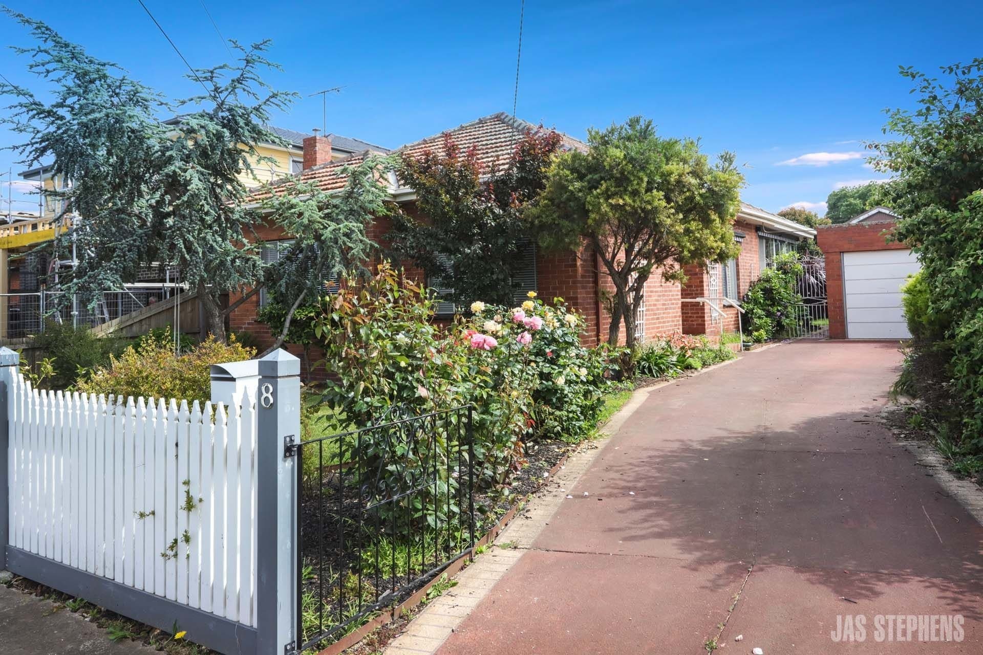 8 Union Street Sunshine VIC, Sunshine - Thumbnail 2