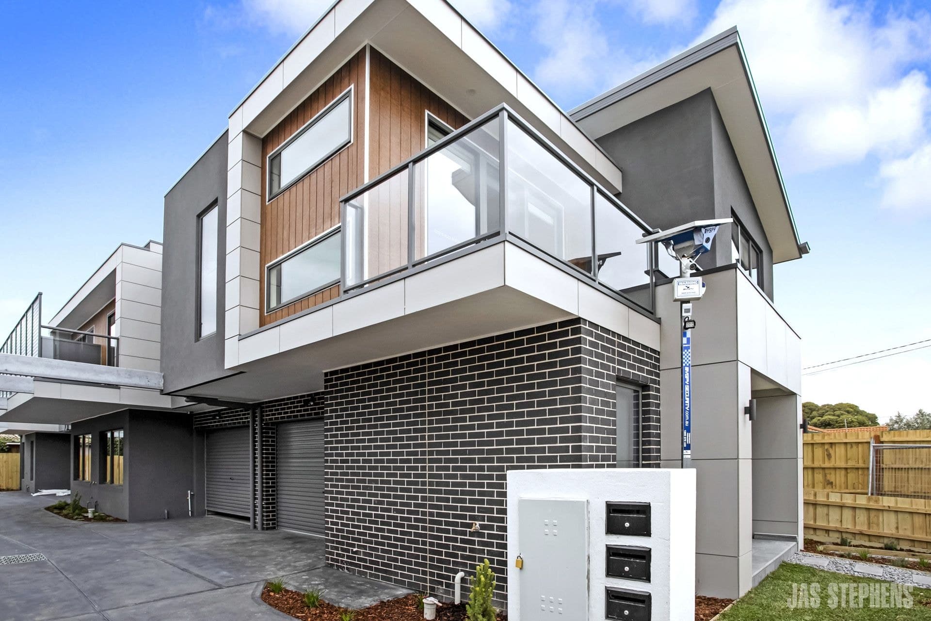 1/4 Garnet Street Sunshine North VIC, Sunshine North - Thumbnail 2