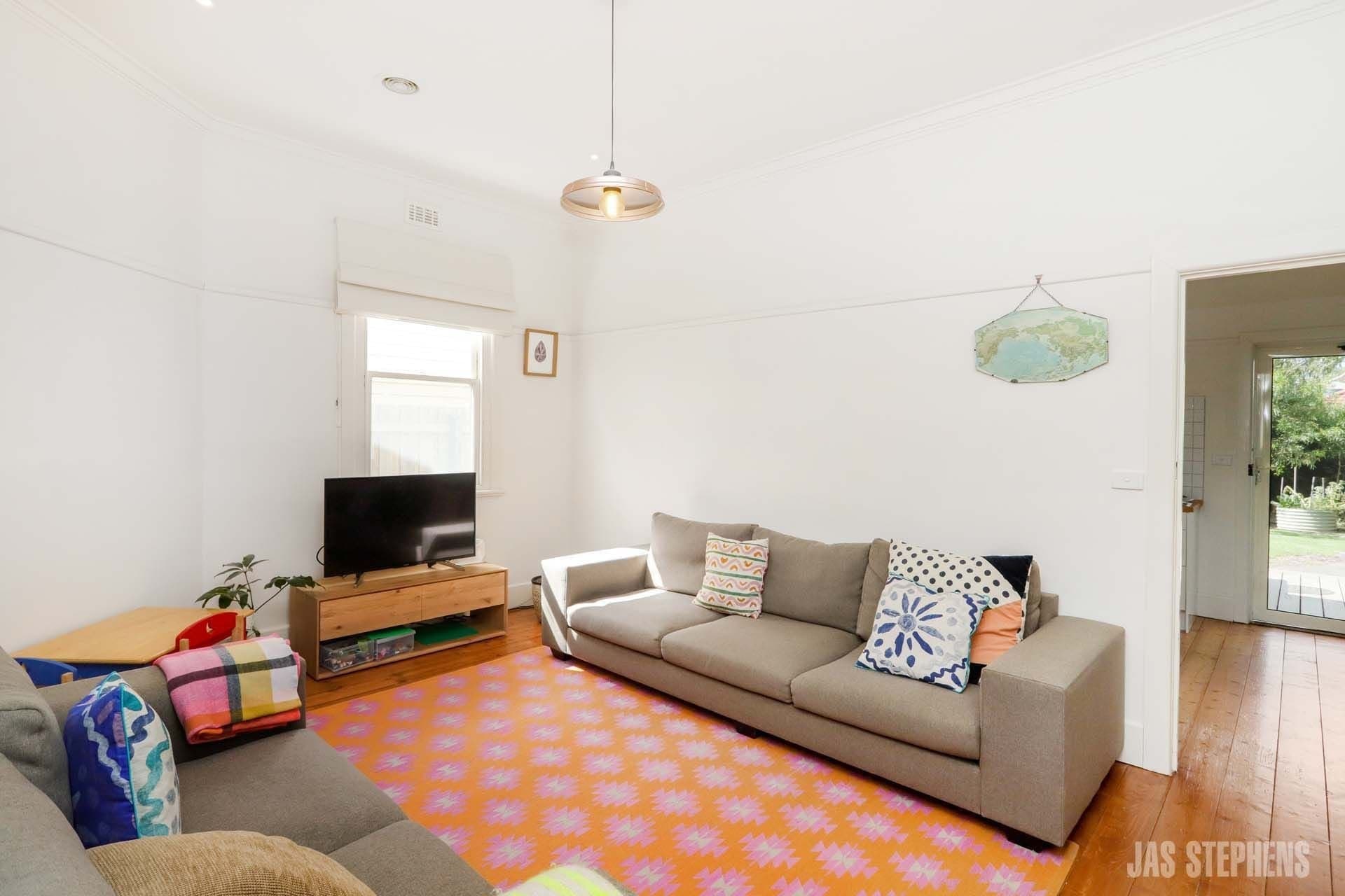 23 Couch Street Sunshine VIC, Sunshine - Thumbnail 4