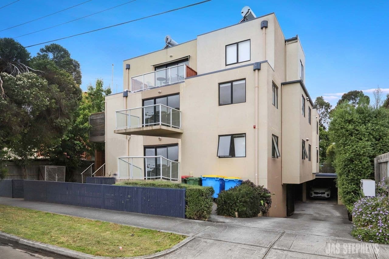 6/4 Eldridge Street Footscray VIC, Footscray - Image 1