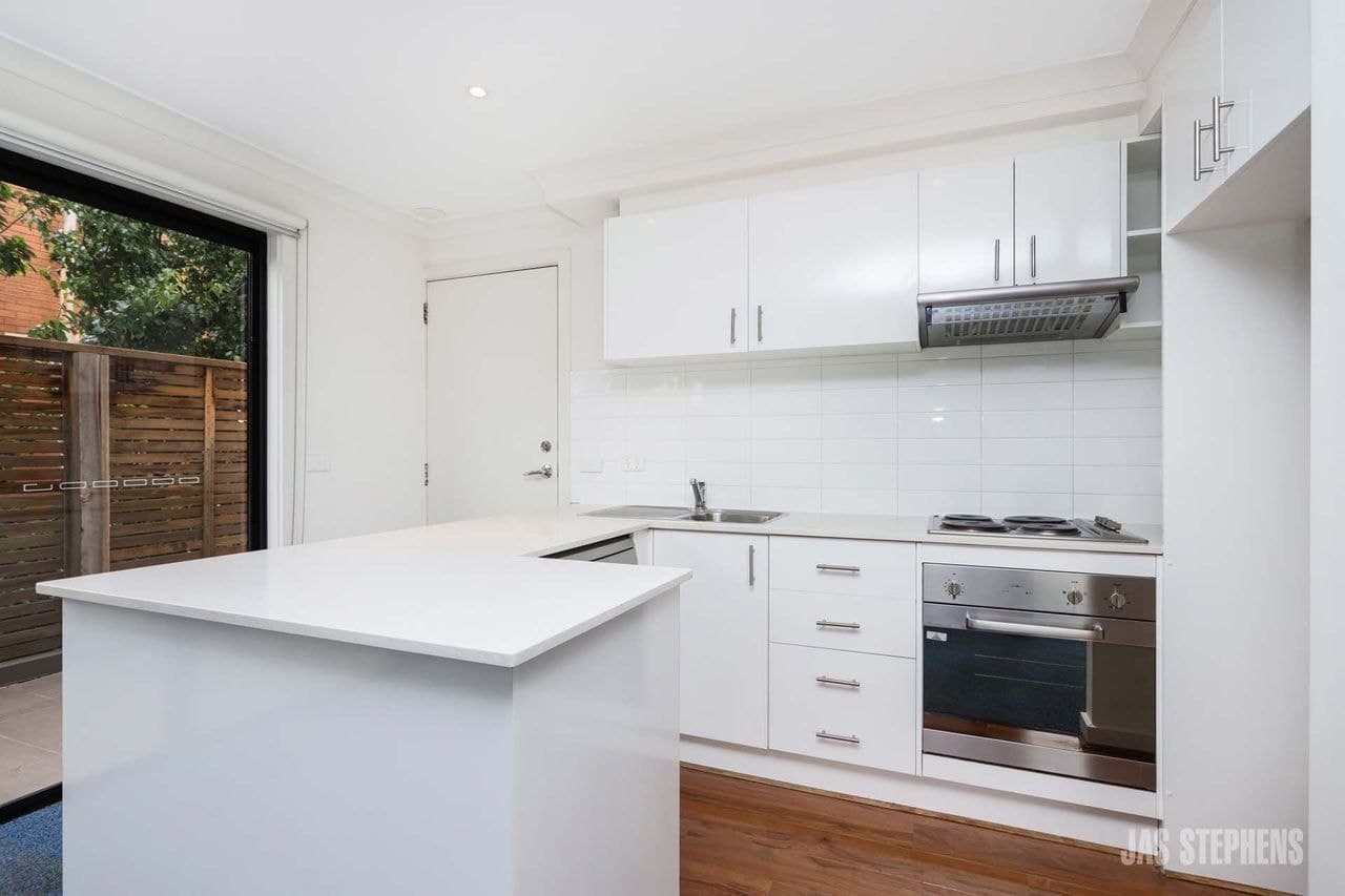 6/4 Eldridge Street Footscray VIC, Footscray - Thumbnail 2